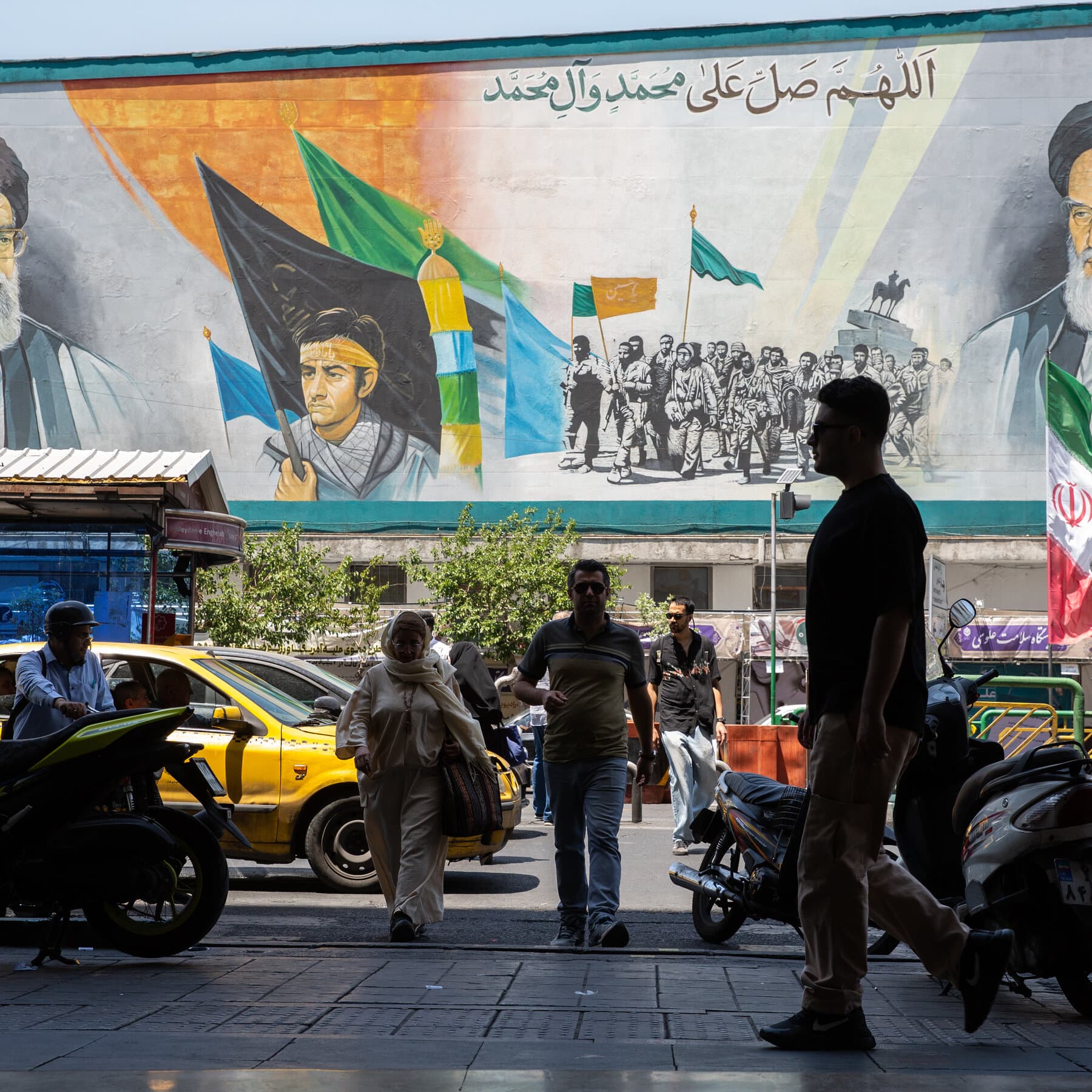 Iran War Live Updates: Trump Says Iran Downed U.S. Helicopter and Vows to Retaliate