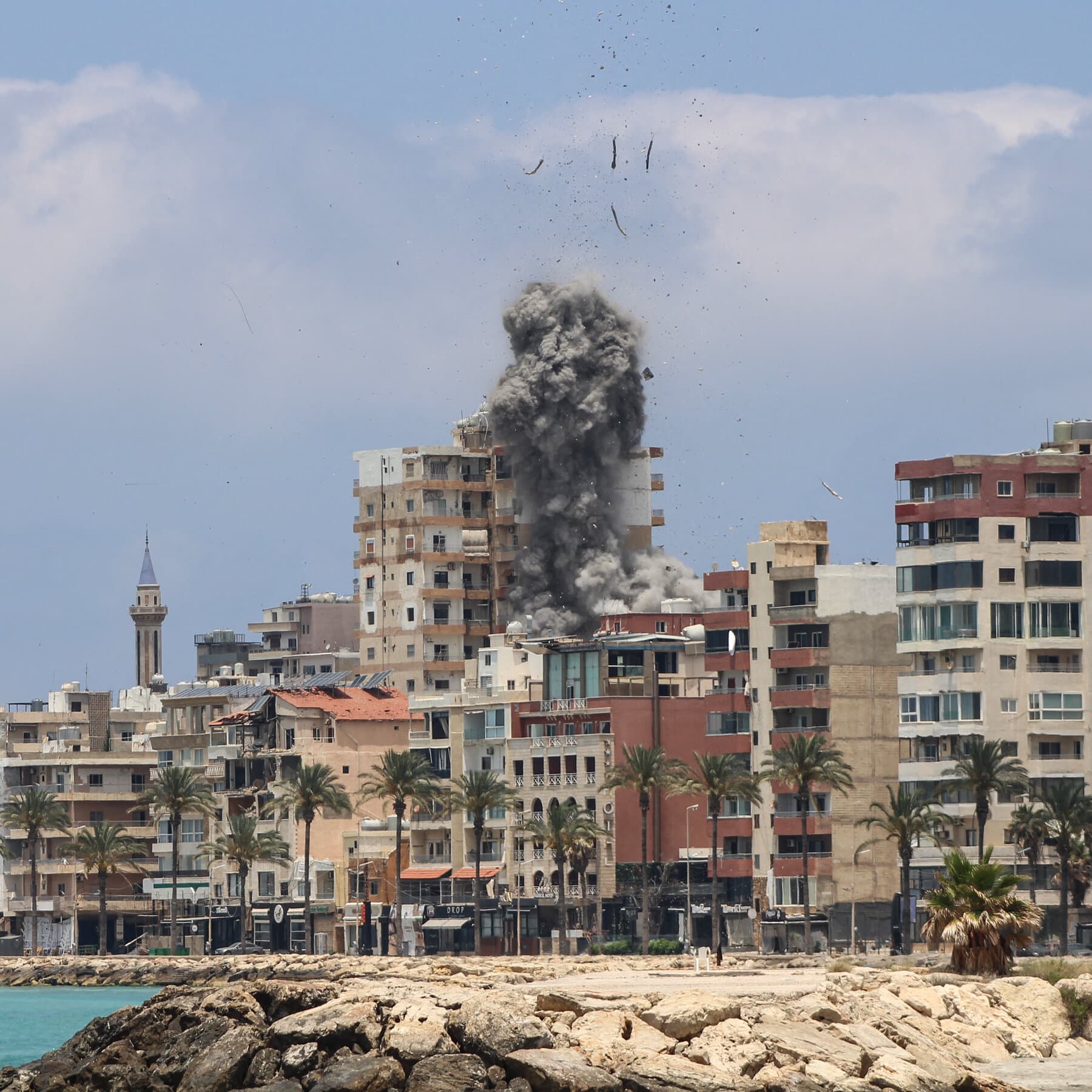 Iran War Live Updates: Israel Launches New Strikes in Southern Lebanon