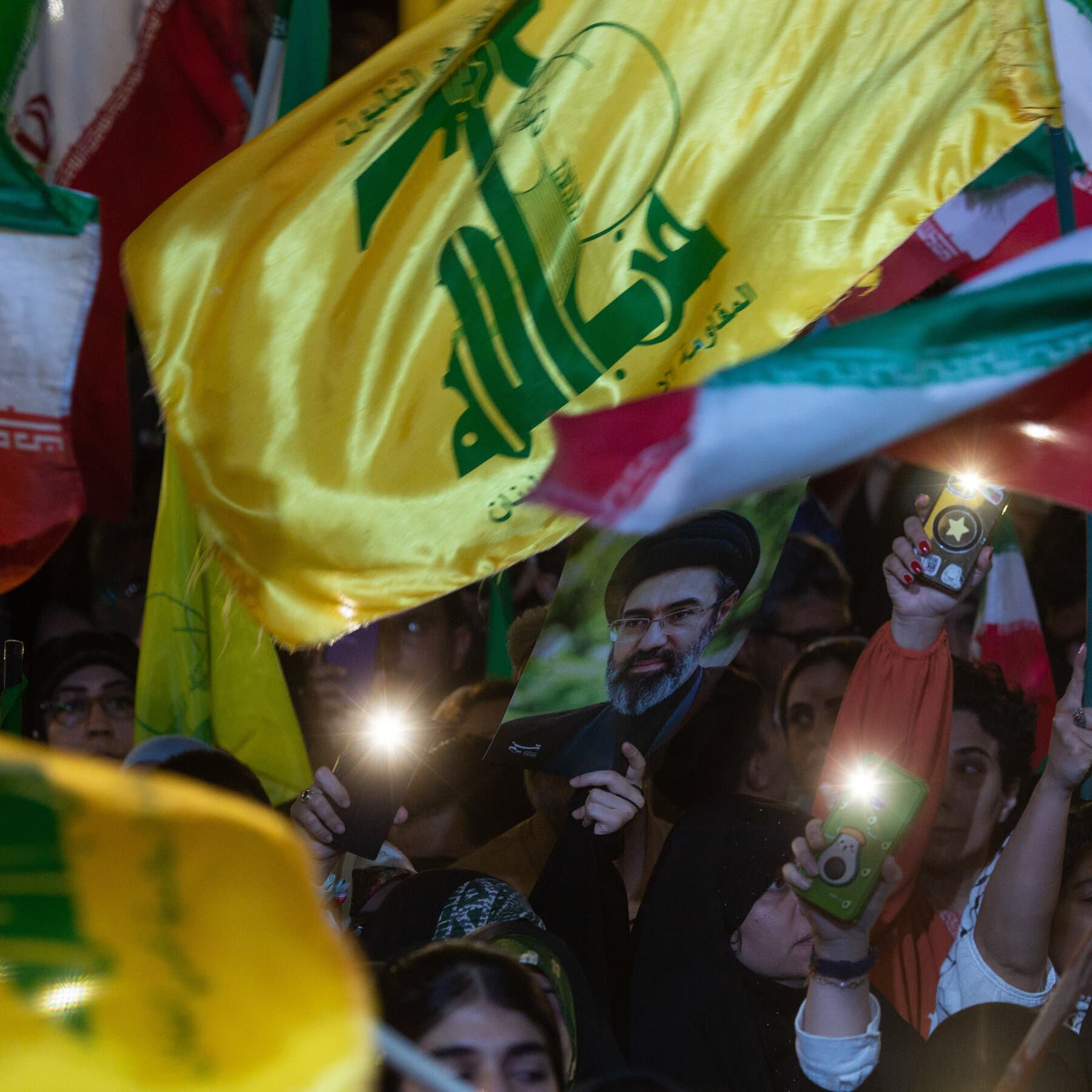 Iran War Live Updates: U.S.-Iran Strikes Risk Dangerous New Phase