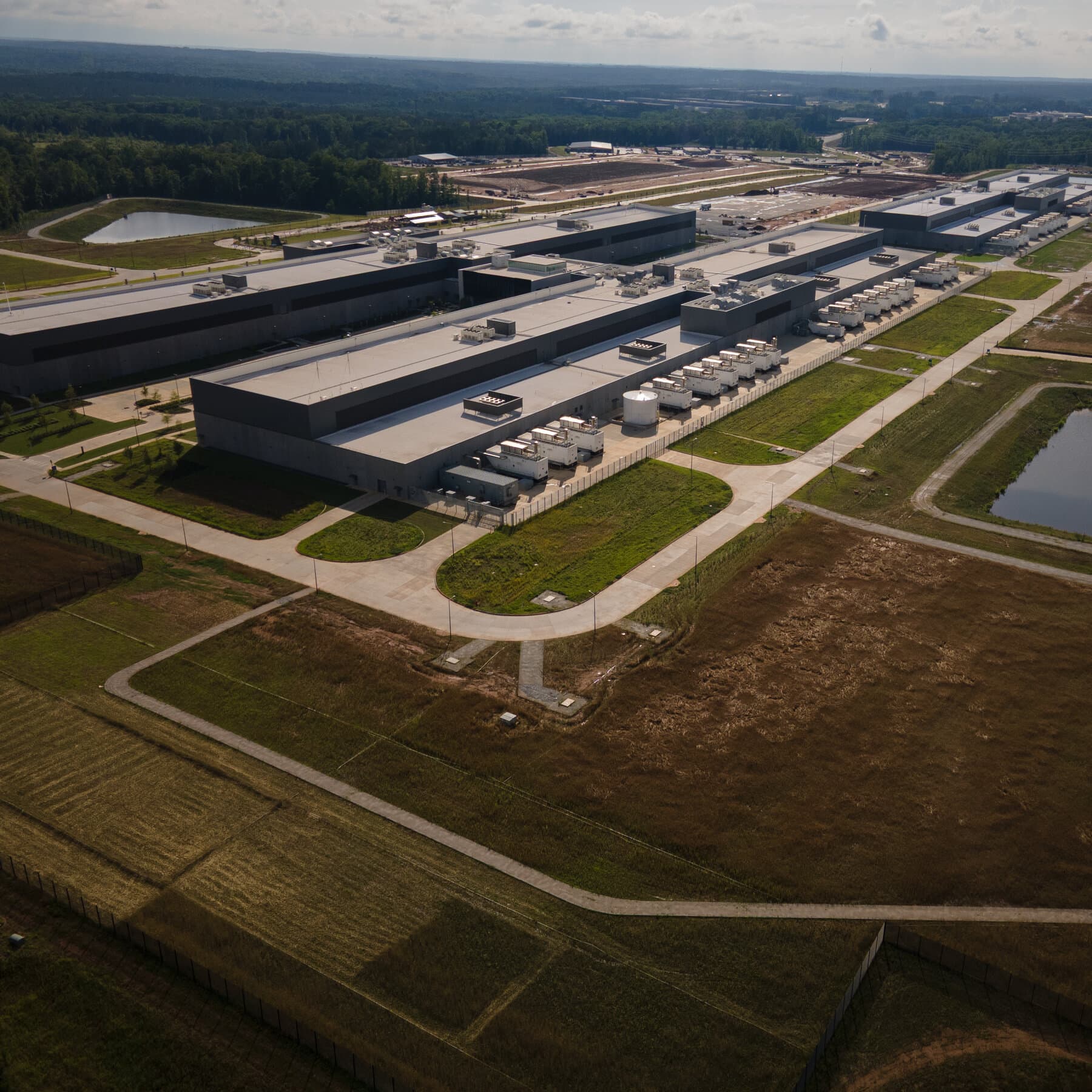 Federal Energy Regulator Seeks to Limit Conflicts Over Data Centers