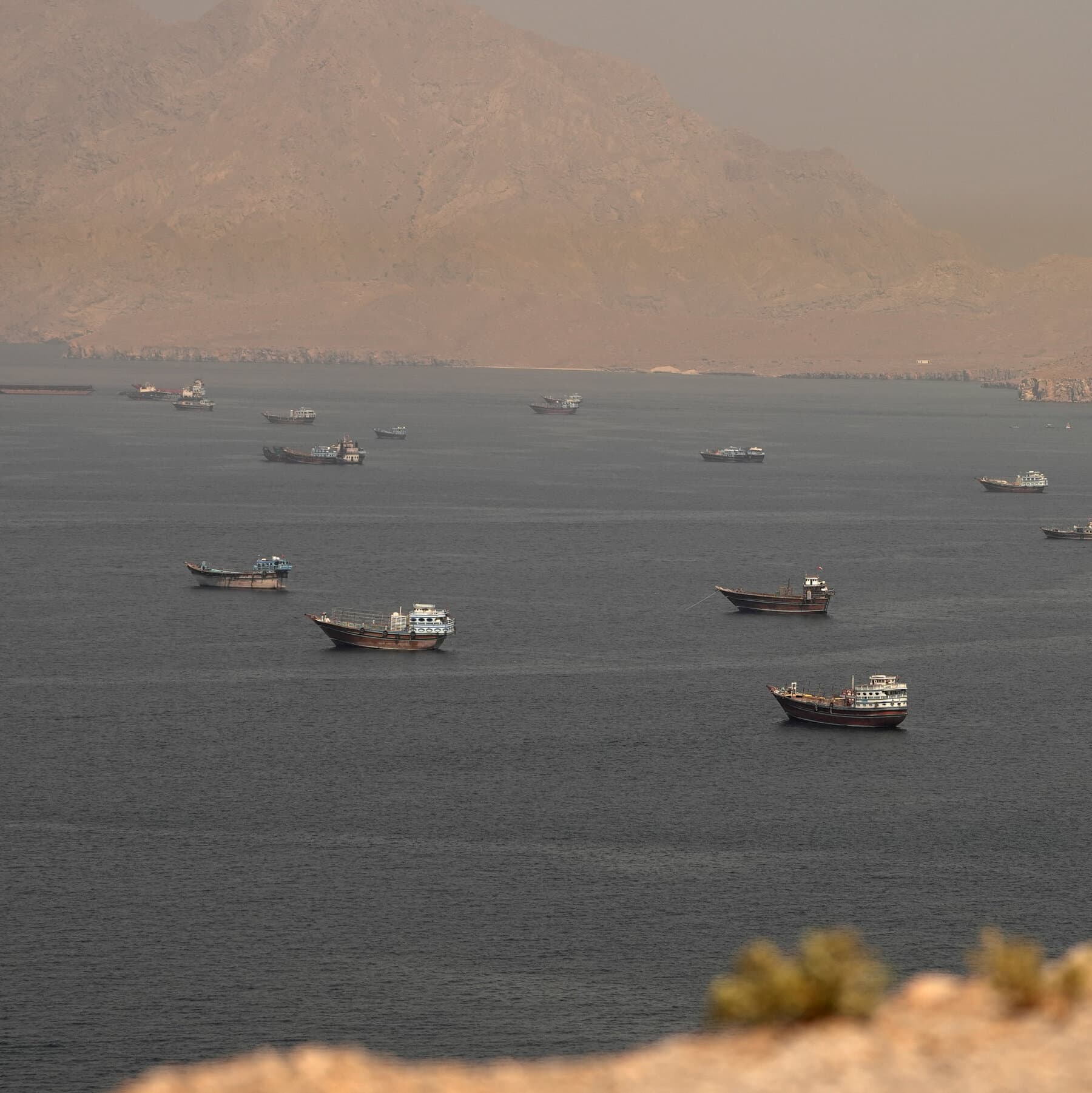 After Deal to Reopen Strait of Hormuz, Ships Begin to Move Cautiously