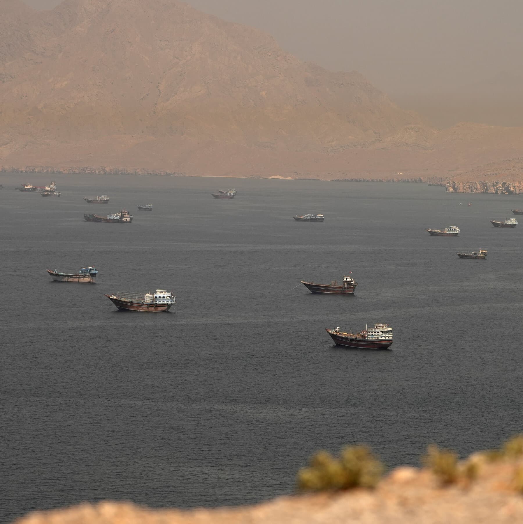 After Deal to Reopen Strait of Hormuz, Ships Begin to Move Cautiously