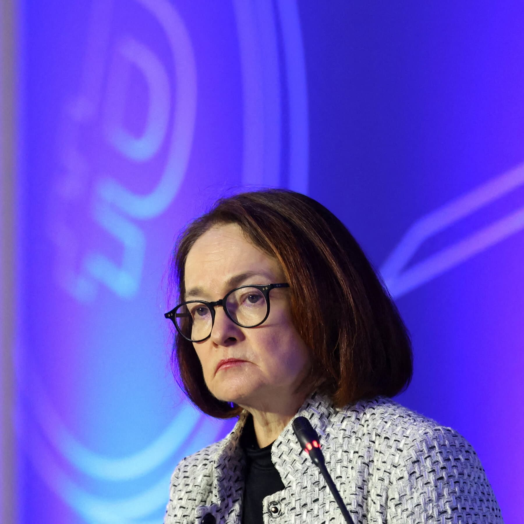 Banker’s Brief Absence Exposes Raw Nerves on Russia’s Economy