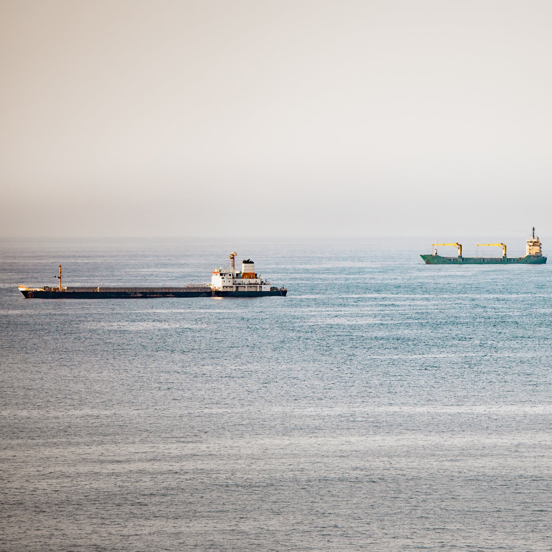 Mideast Live Updates: Iranian Forces Say They Closed Strait of Hormuz
