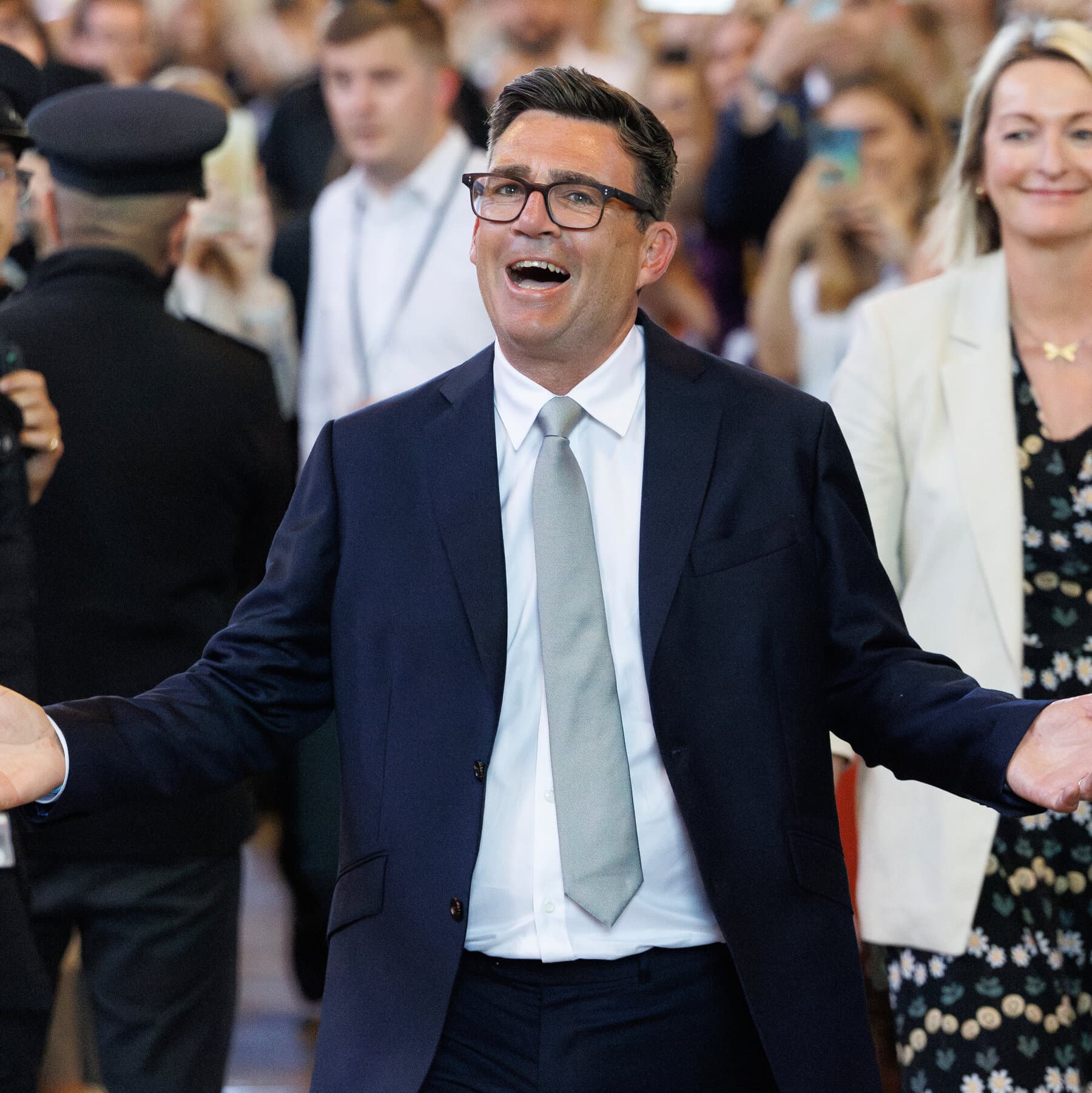 Can Andy Burnham Succeed in a Disgruntled Britain Where Starmer Failed?