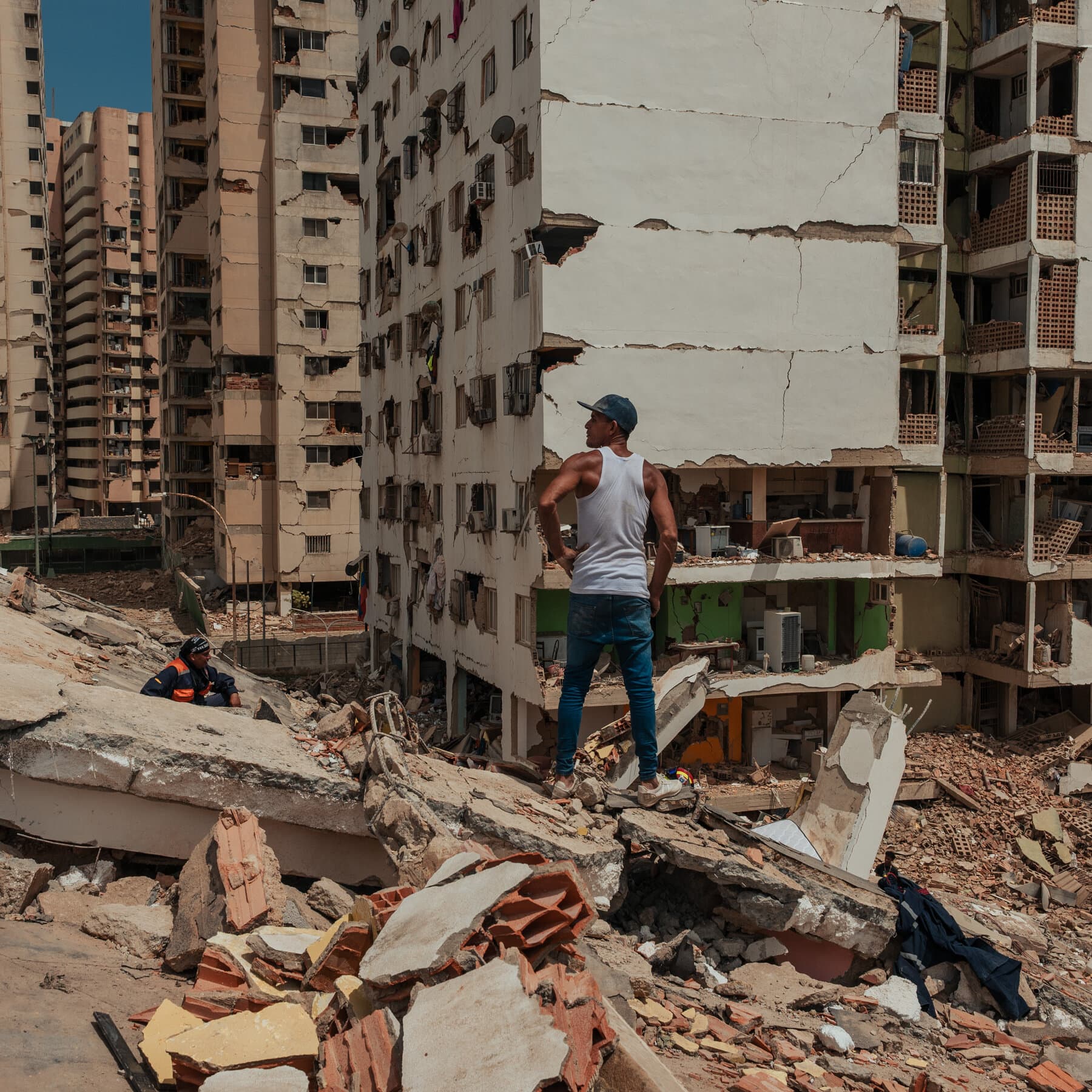 Venezuela Live Updates: Search for Survivors Grows More Urgent 24 Hours After Quakes