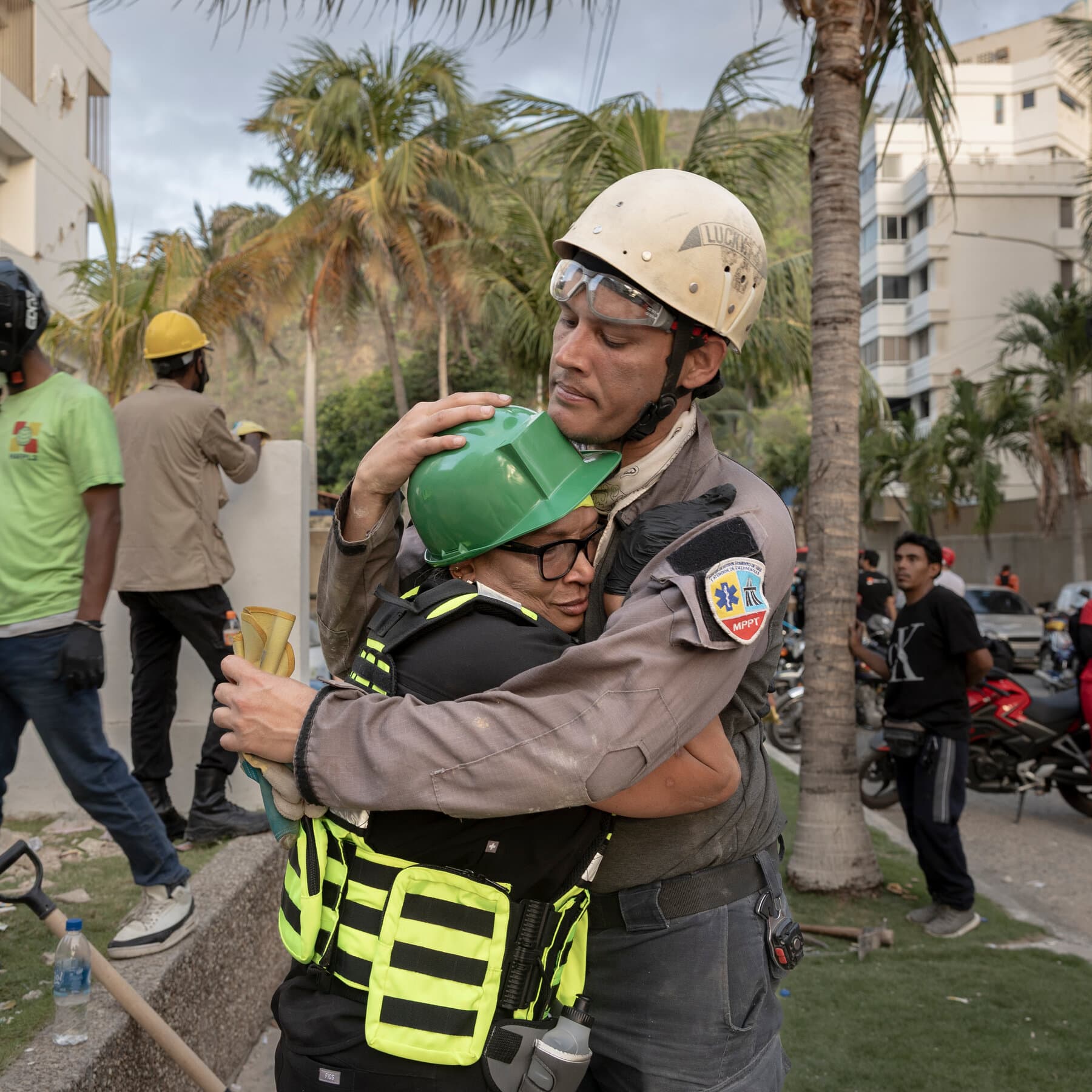 Venezuela Live Updates: Rescuers Work as Window Narrows to Find Quake Survivors