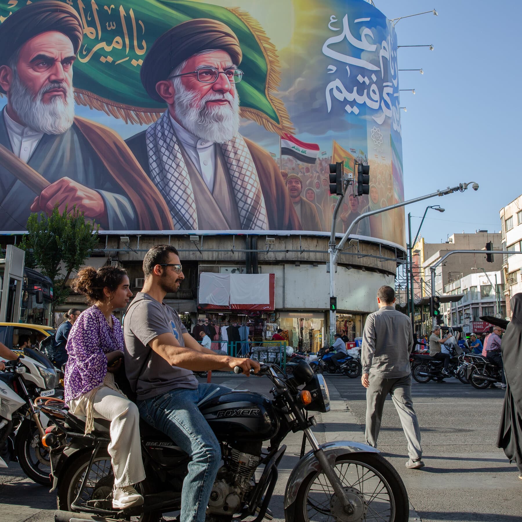 Mideast Live Updates: U.S. and Iran Trade Attacks With Few Signs of De-escalation