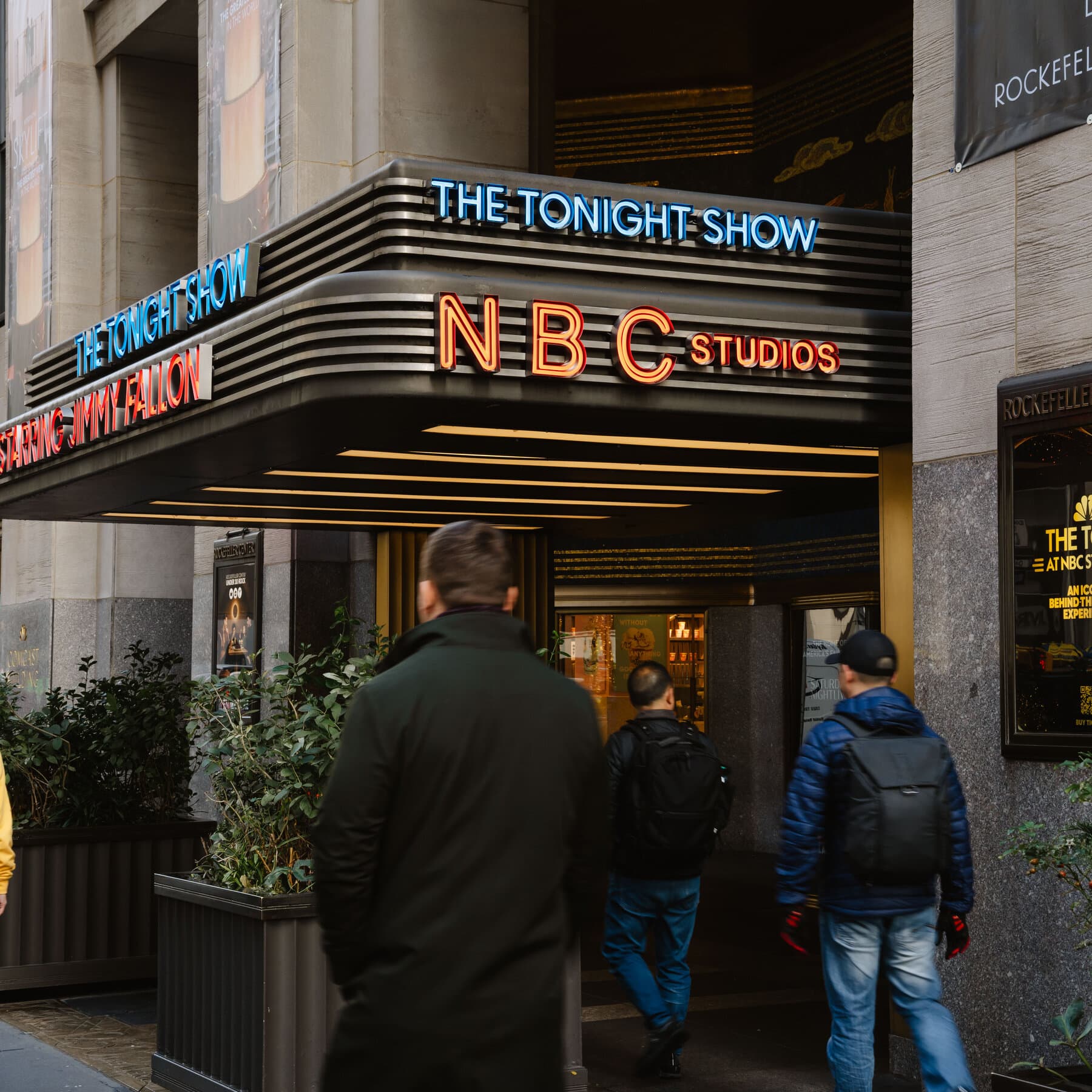 Comcast to Spin Off NBCUniversal Into Separate Company