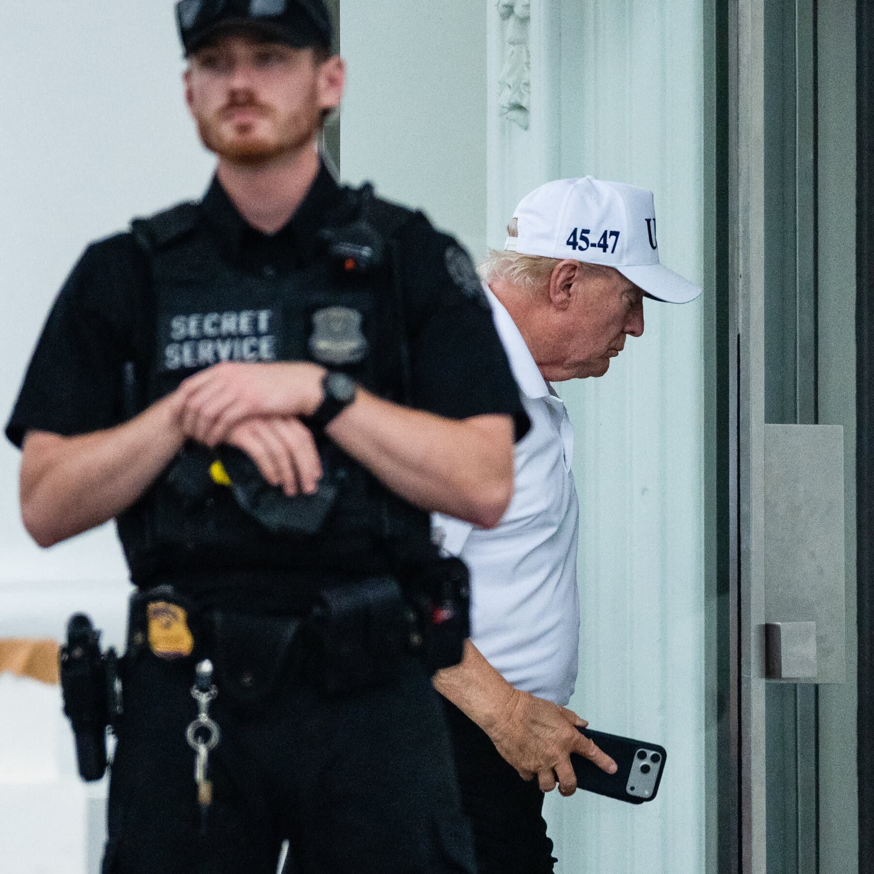 Trump Pulled in at Least $2.2 Billion in 2025, Financial Disclosure Shows