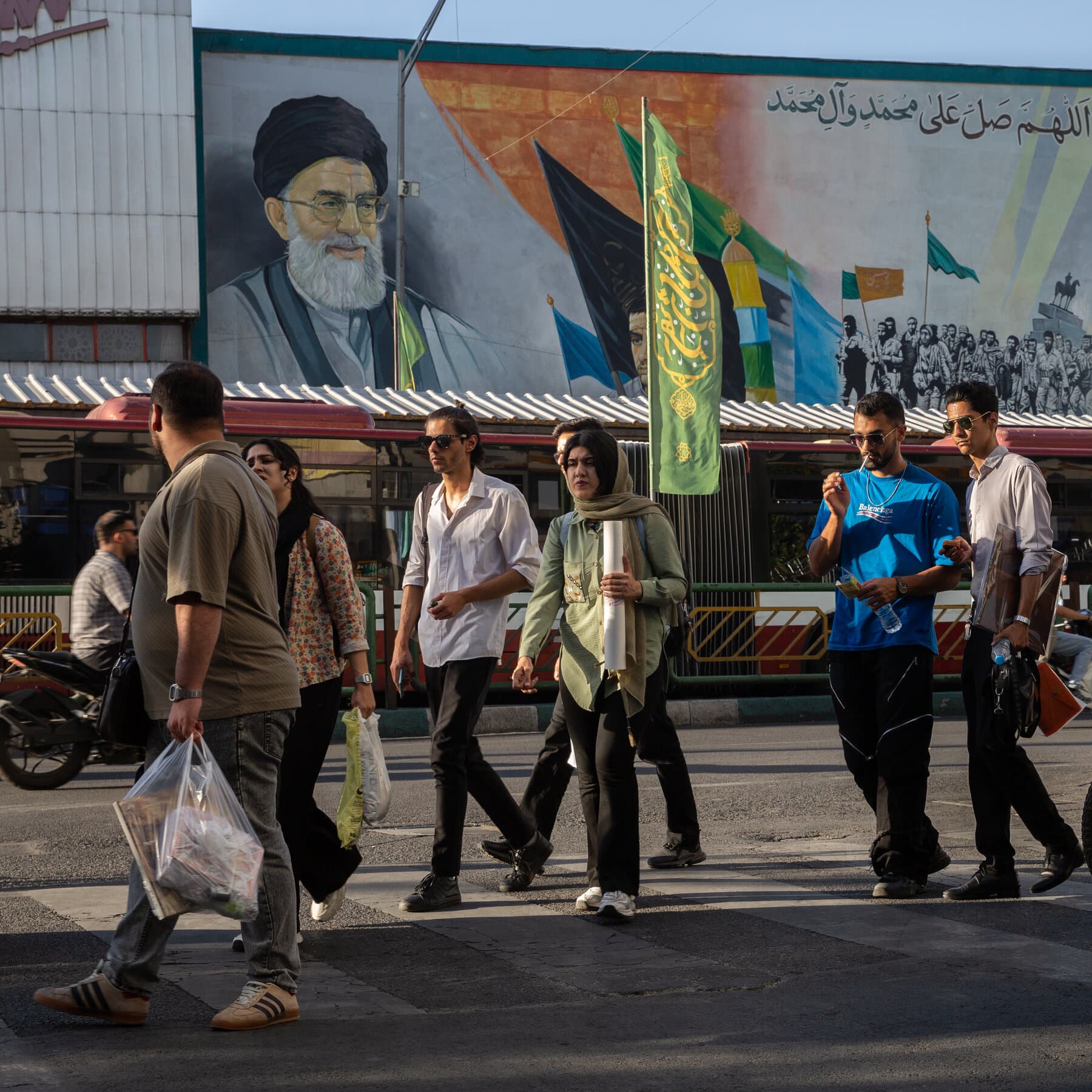 U.S. Indicates a Deal to Suspend Attacks in Strait but Iran Hasn’t Confirmed