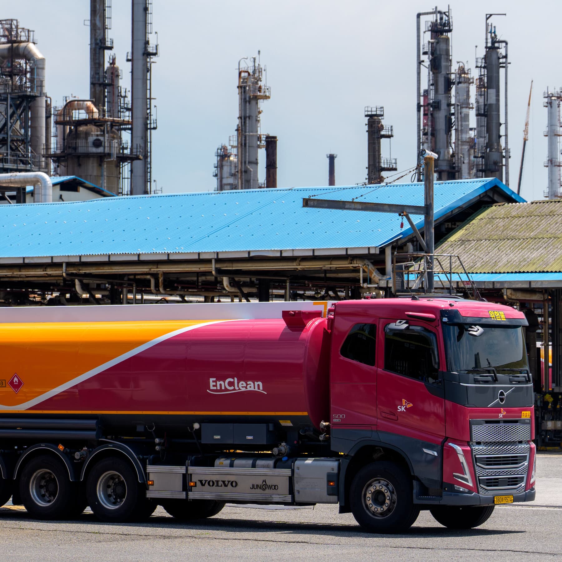 Oil Prices Tick Higher as Iran and U.S. Prepare for Talks