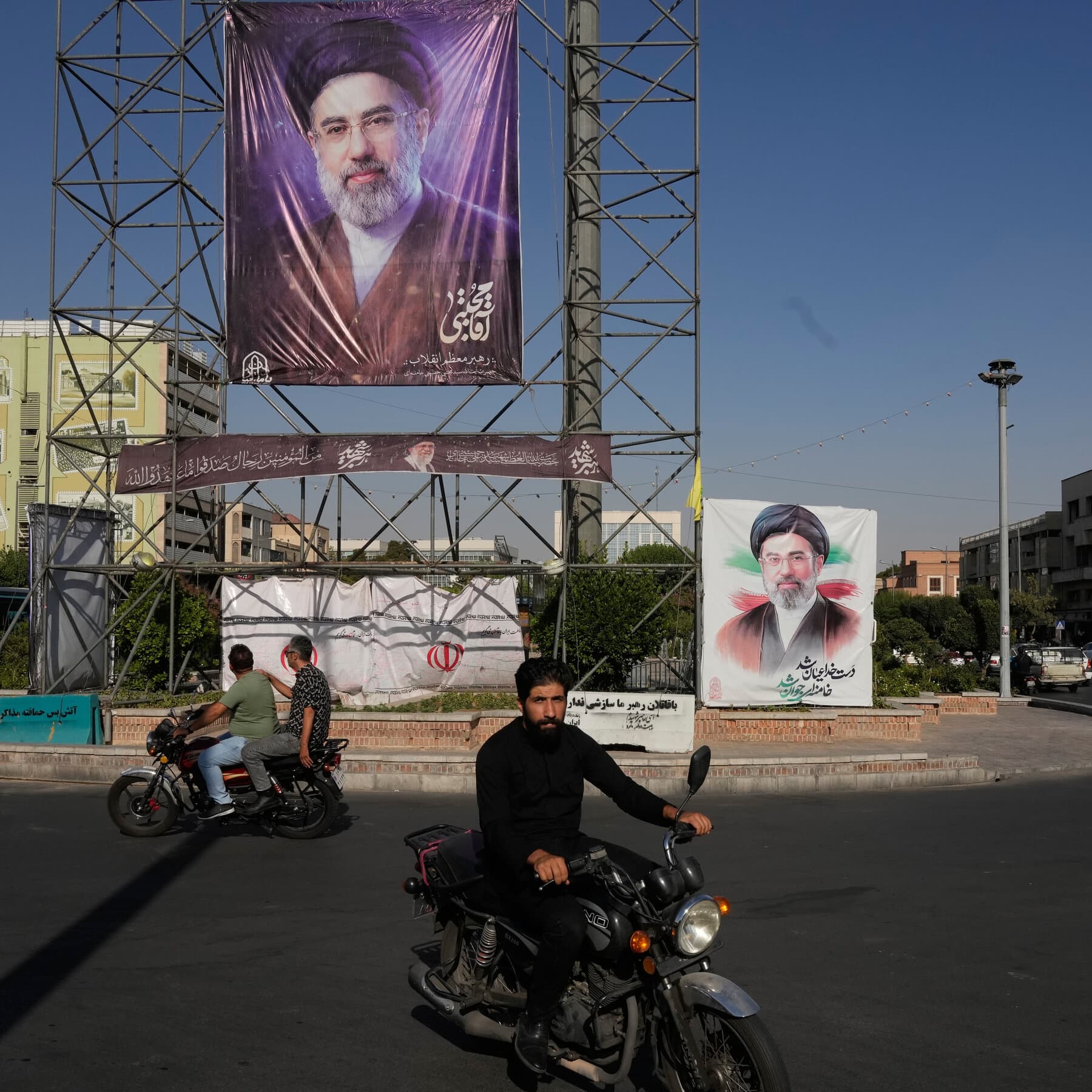 Mideast Live Updates: U.S. and Iran to Meet with Mediators in Qatar
