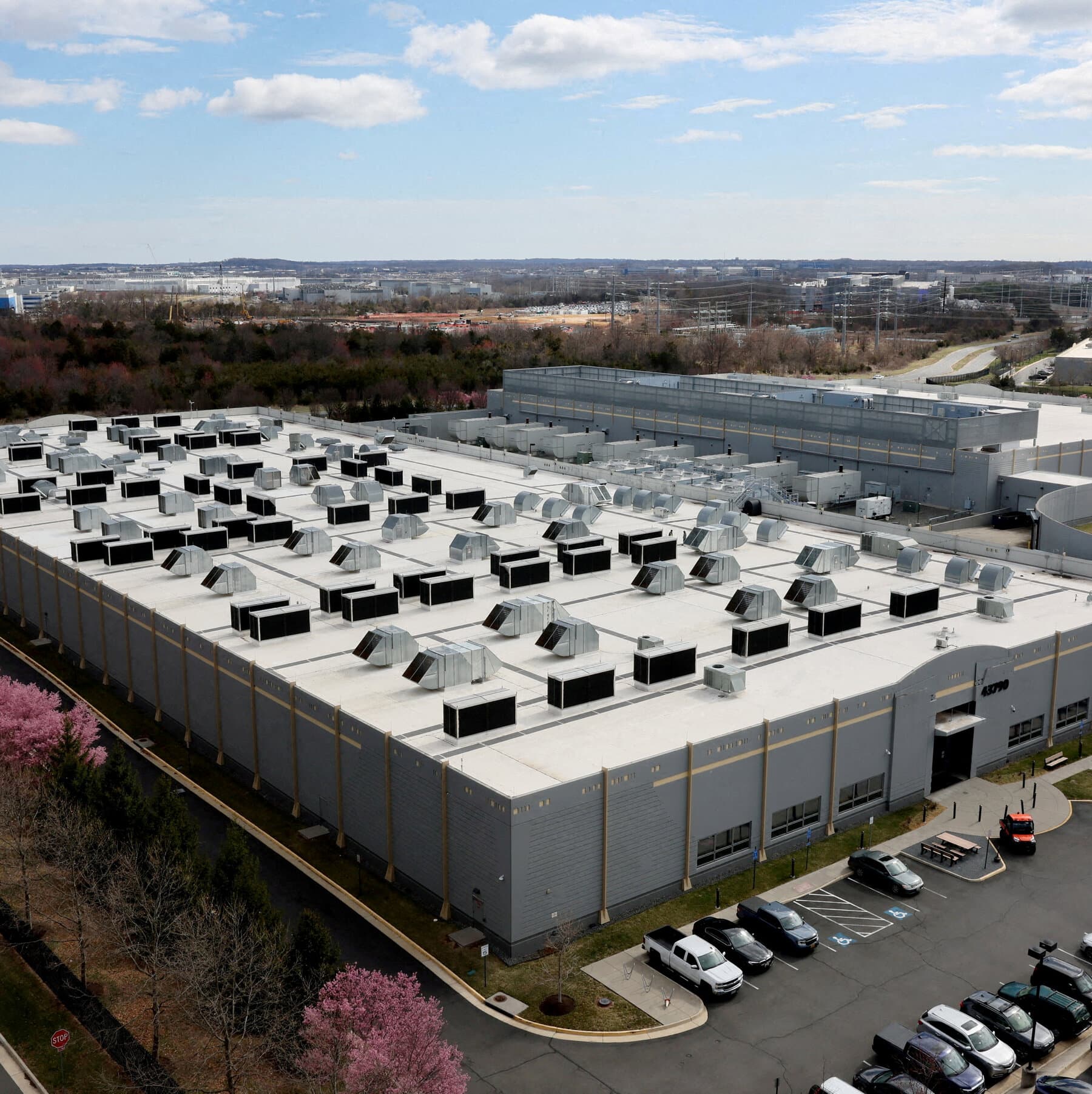 As U.S. Faces Extreme Heat, Data Centers Are Ordered to Use Backup Power to Prevent Blackouts