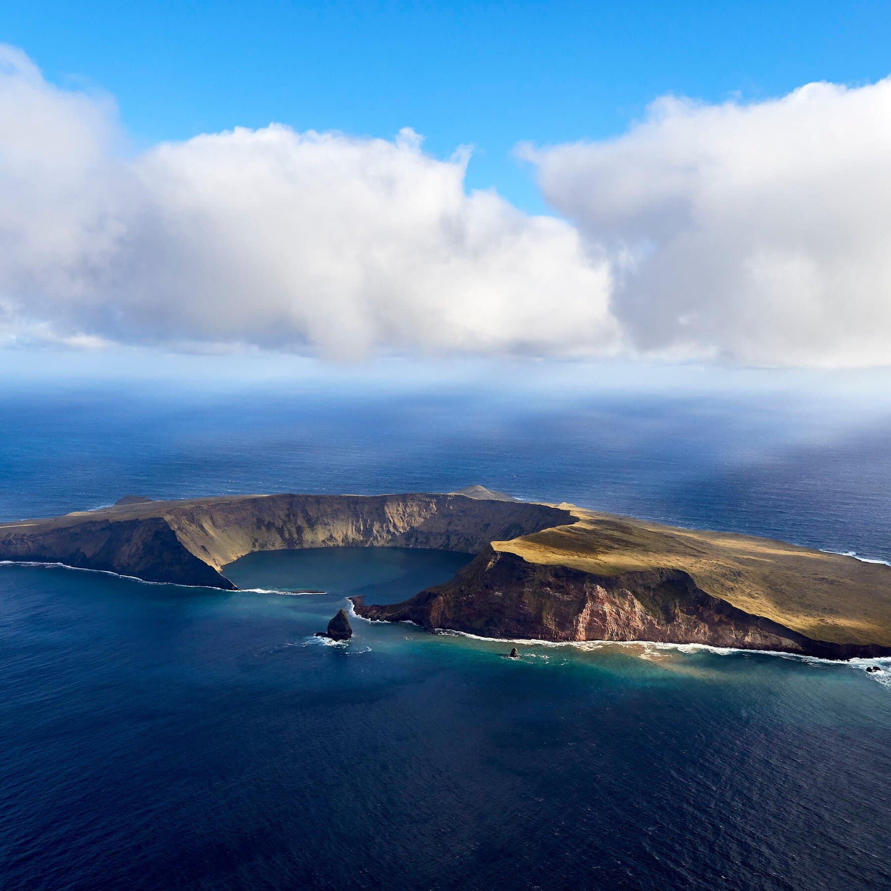 Spread of Seafloor Directly Observed for the First Time