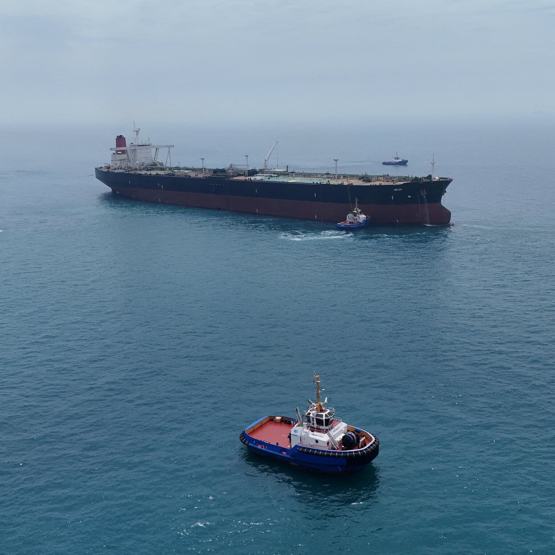 Oil Prices Jump After Renewed Strikes in Gulf Put Shipping Recovery at Risk