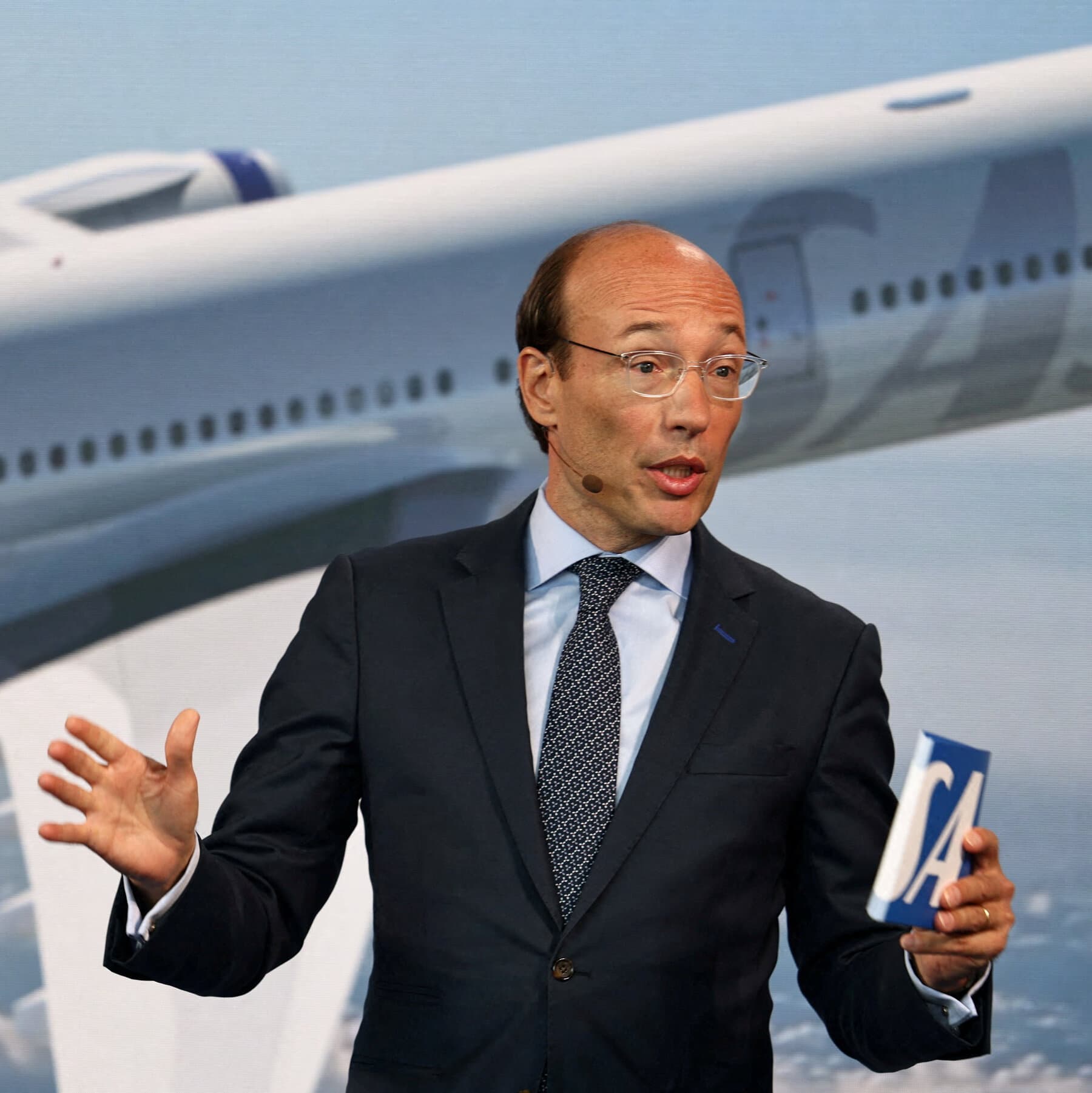 Air Canada Chooses a C.E.O. Who Speaks French After Language Backlash