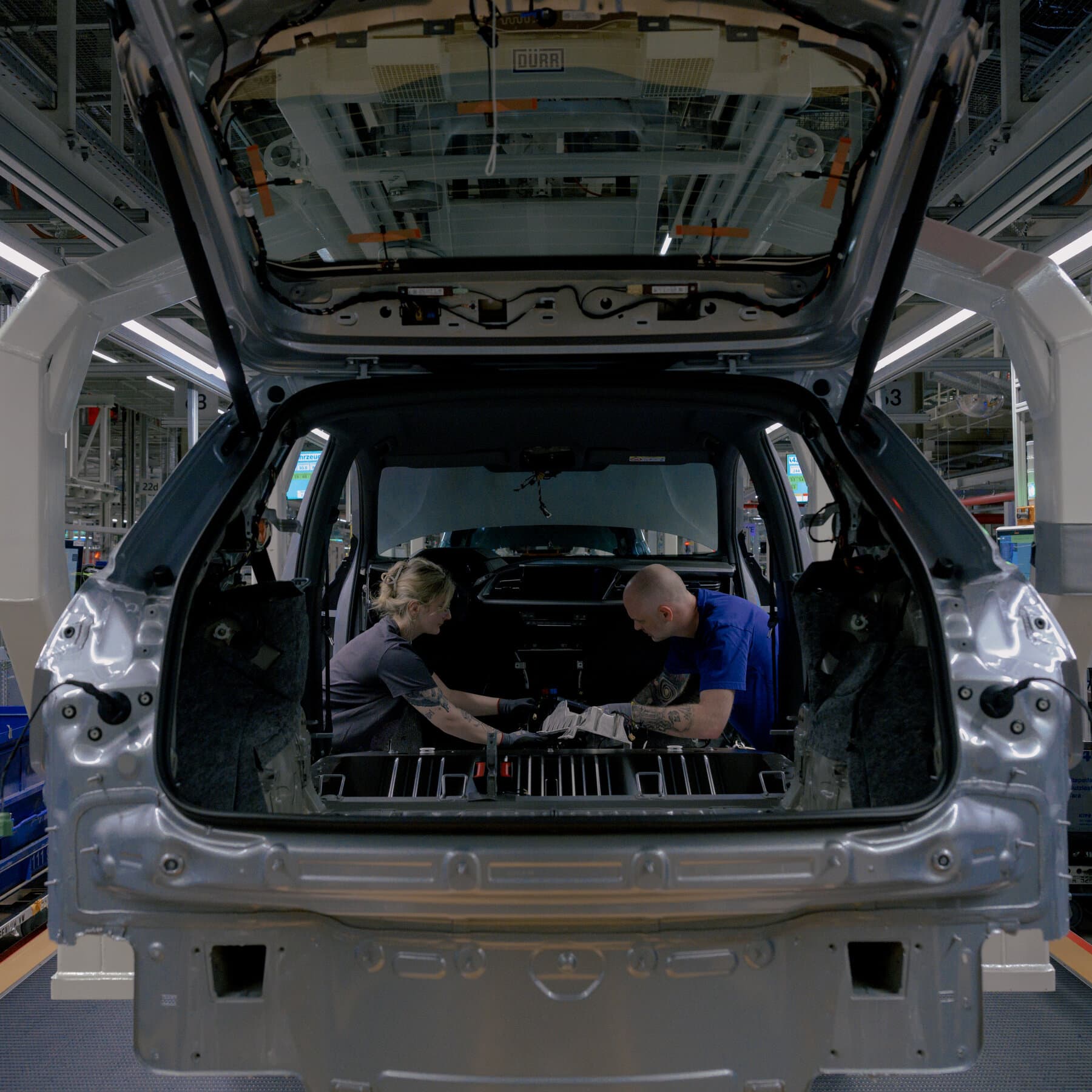 Volkswagen Is Cutting Production as Sales in China Plunge