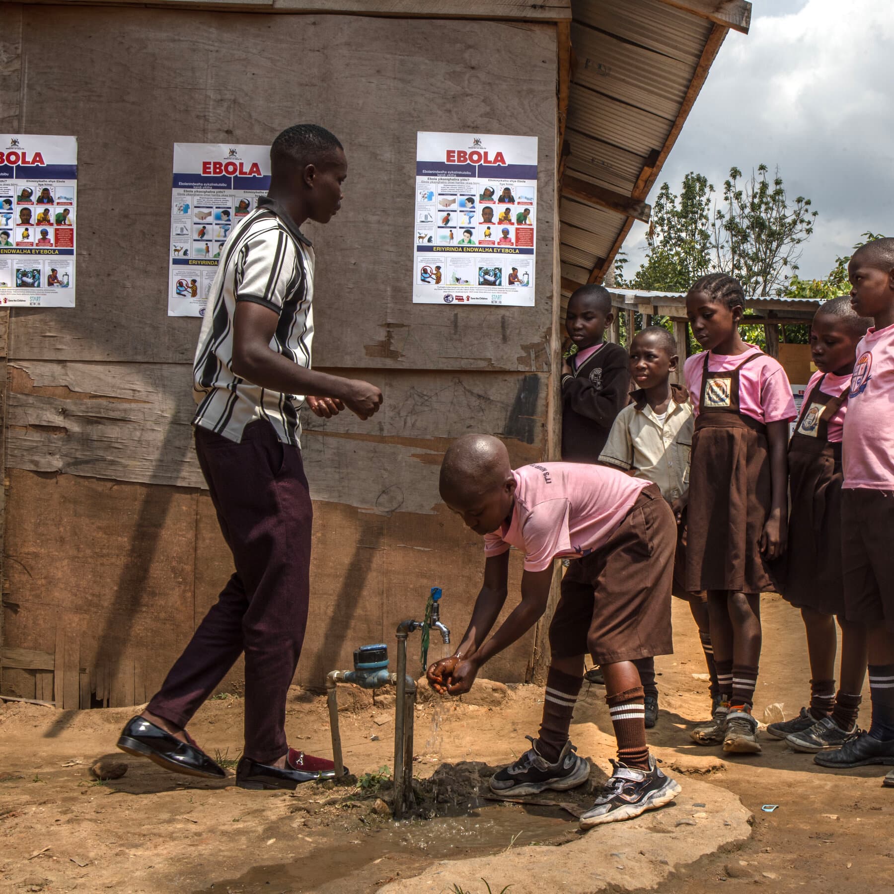 20 Years After Its Own Outbreak, an Ugandan Town Beats Back Ebola