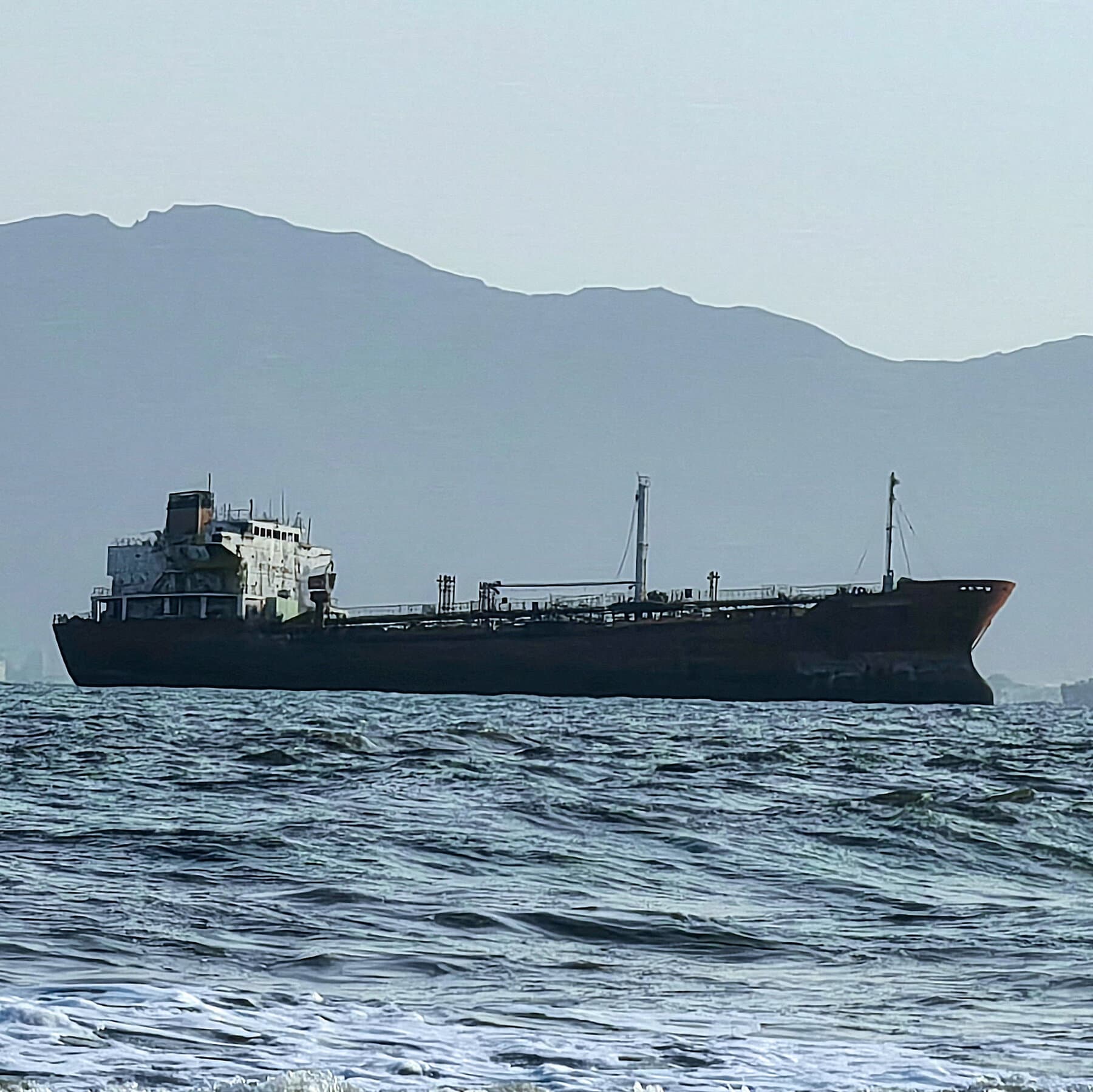 Iran War Live Updates: Red Sea Turmoil Pushes Oil Past $100 a Barrel