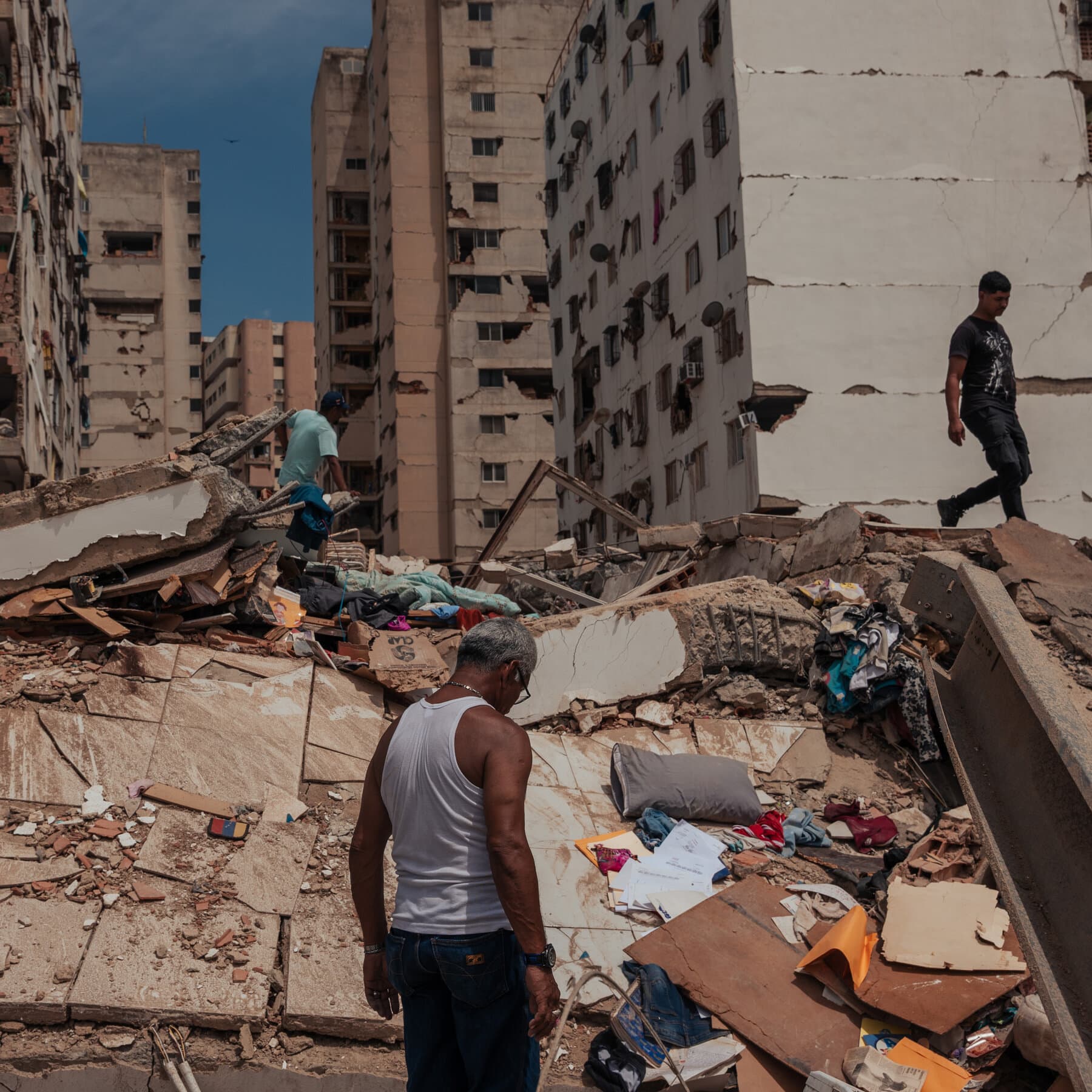 Venezuela Live Updates: Search for Survivors Grows More Urgent More Than a Day After Quakes