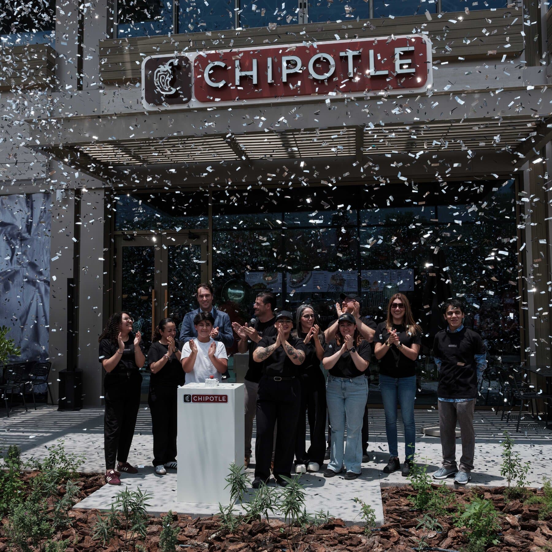Selling Burritos Back to Mexico: Chipotle’s Bold Expansion