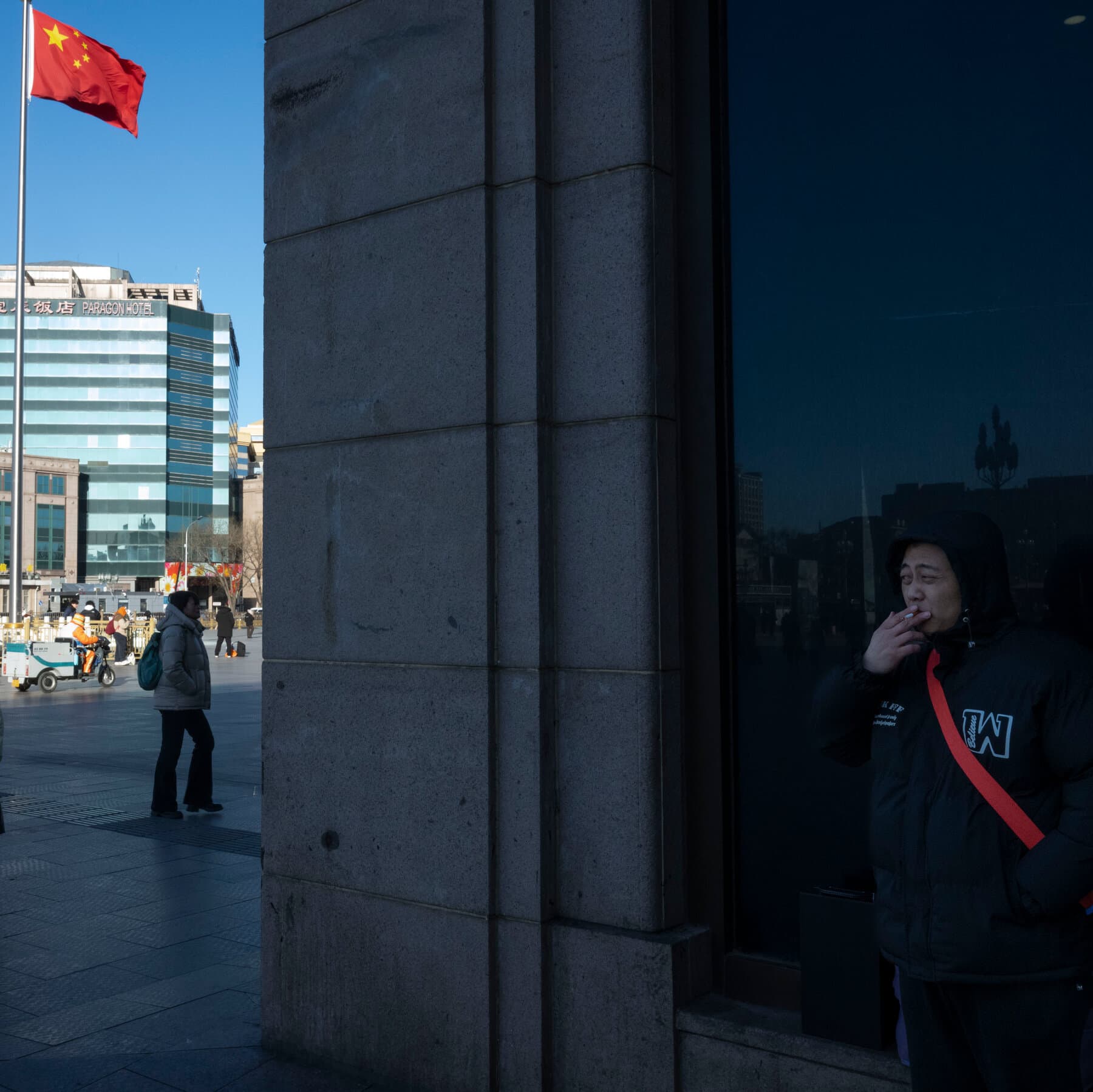 China’s Nonsmokers Try to Clear the Air, One Confrontation at a Time