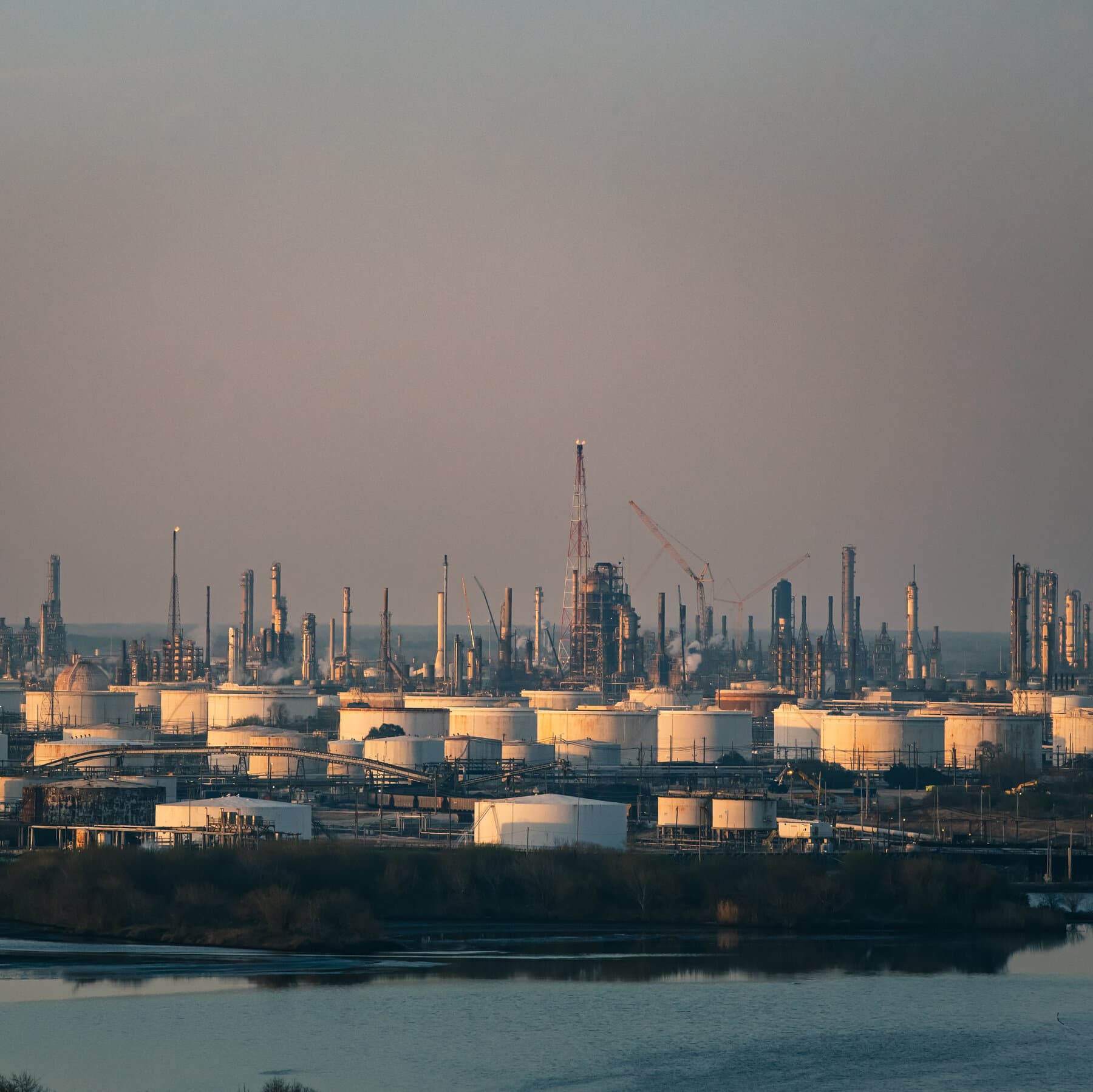 Iran War Drives Oil Profits to Highest Levels in Years