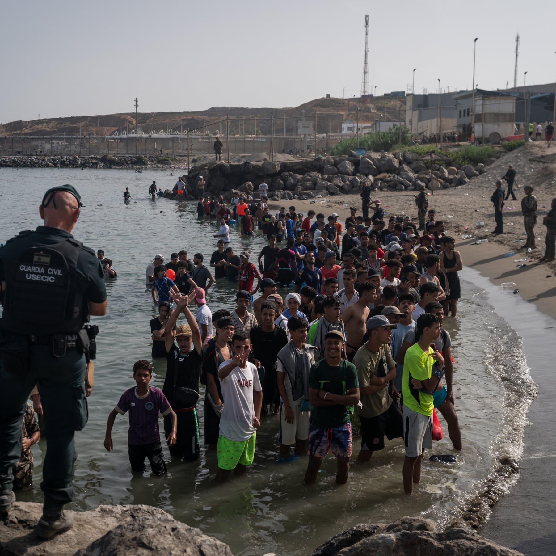 Live Updates: After Tens of Thousands of Migrants Enter Spanish Territory, Most Return to Morocco