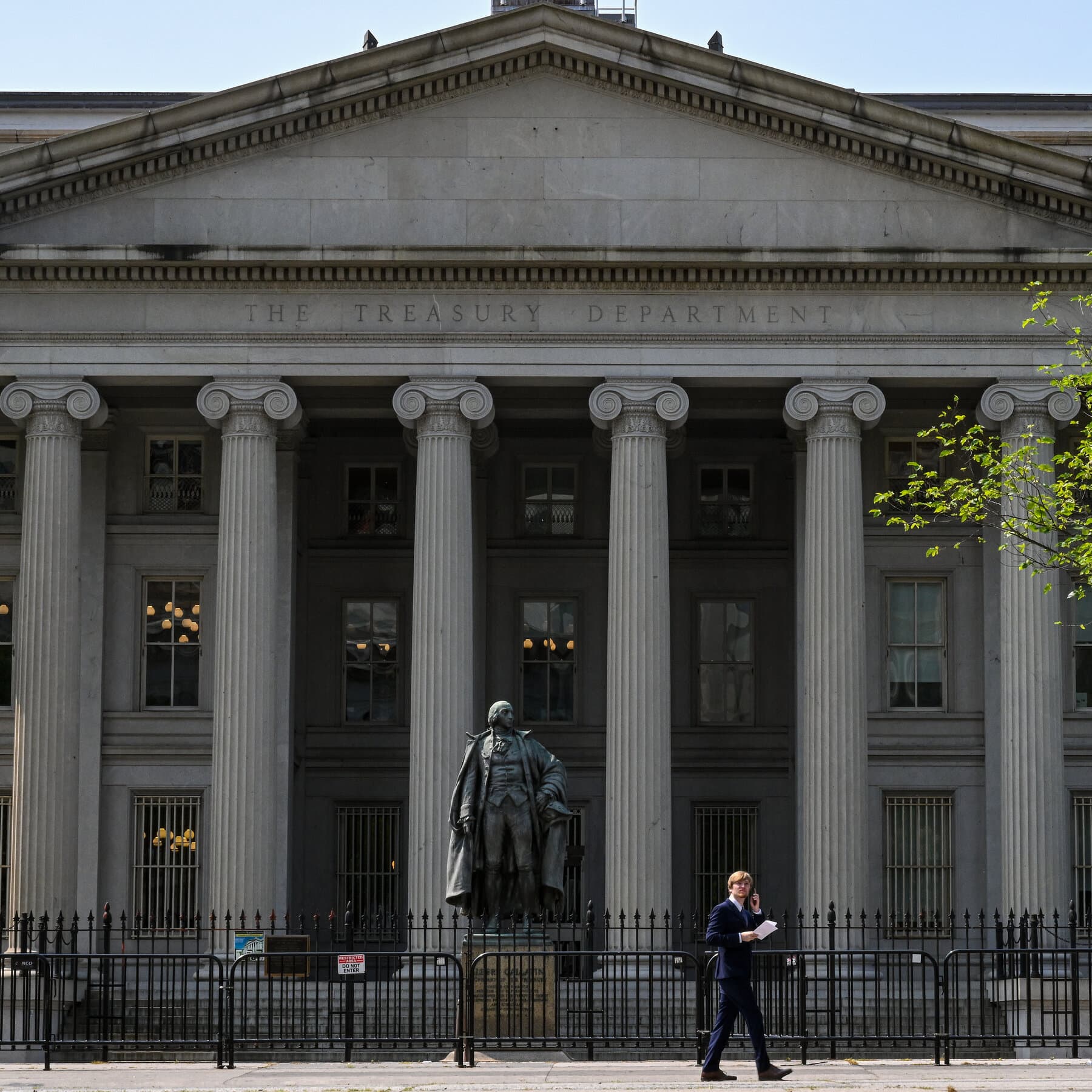 U.S. and Japan Coordinated to Help Stabilize the Yen
