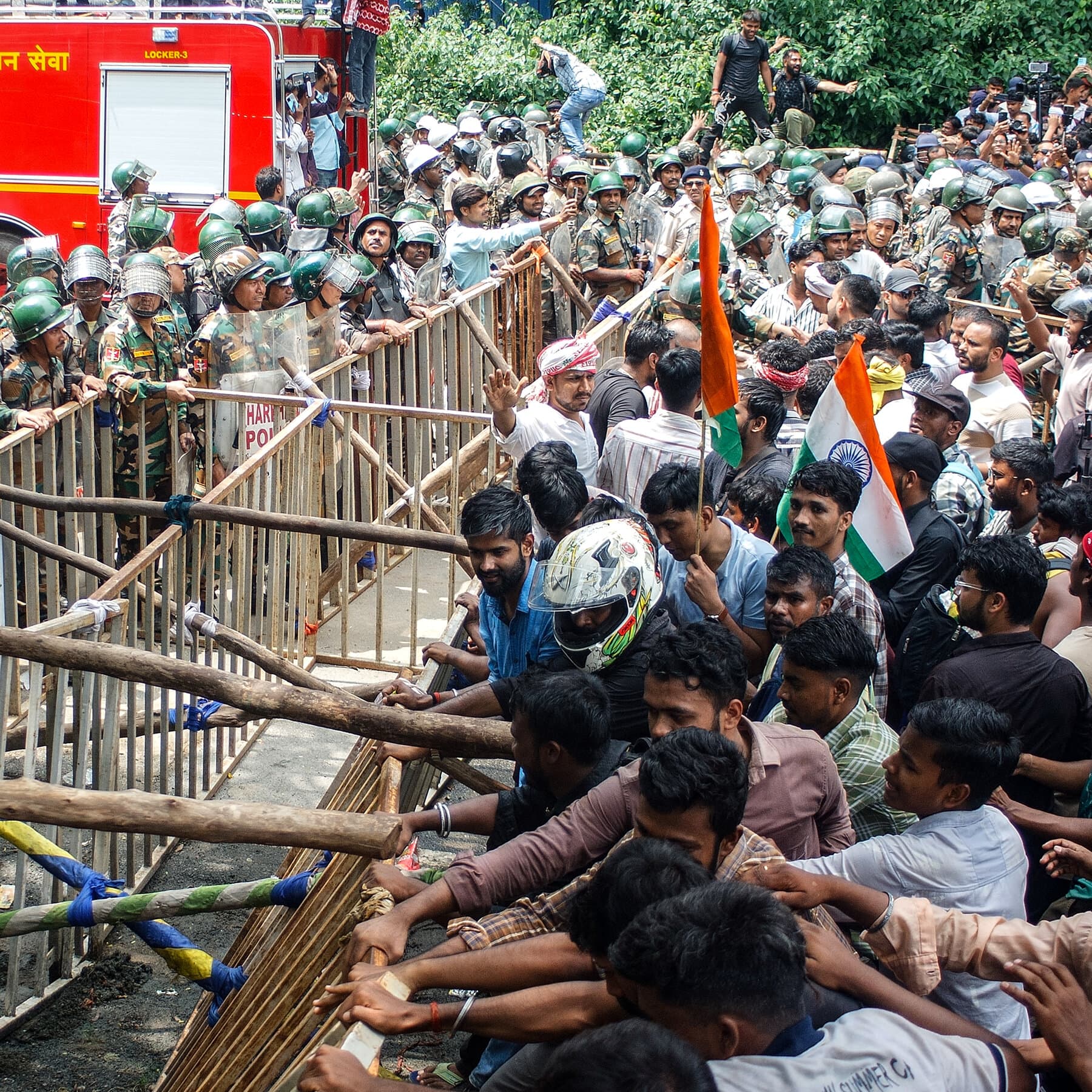 Police in India Use Tear Gas to Break Youth Protest