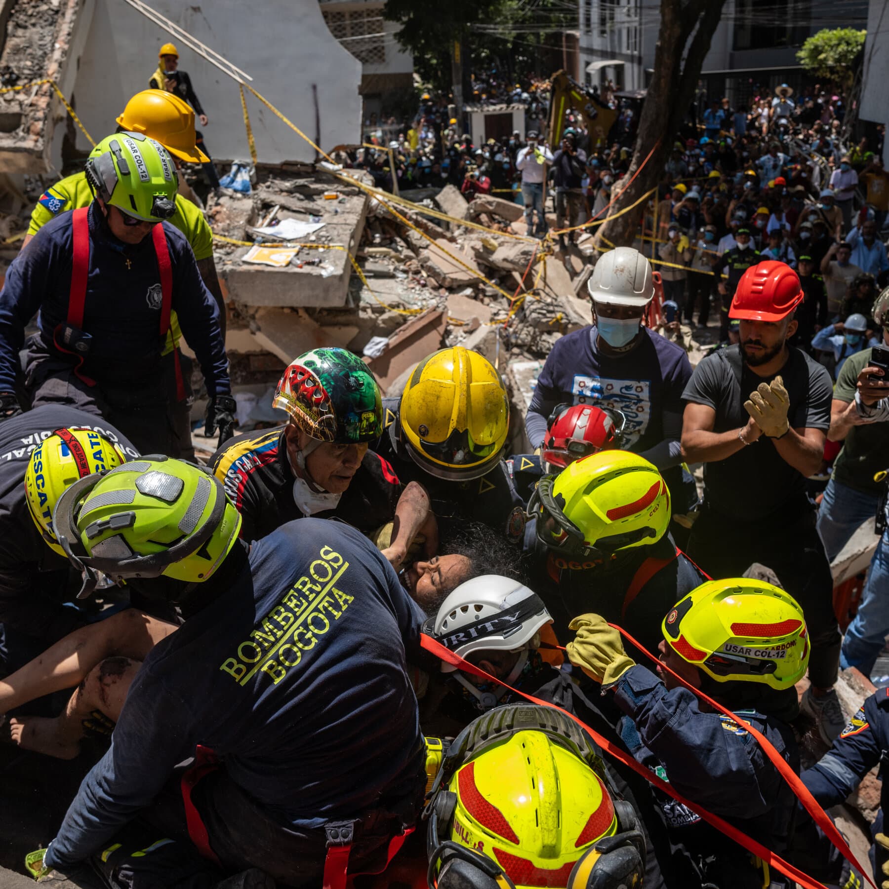 As Death Toll From Colombia Earthquake Rises to at Least 181, Rescuers Hunt for Survivors