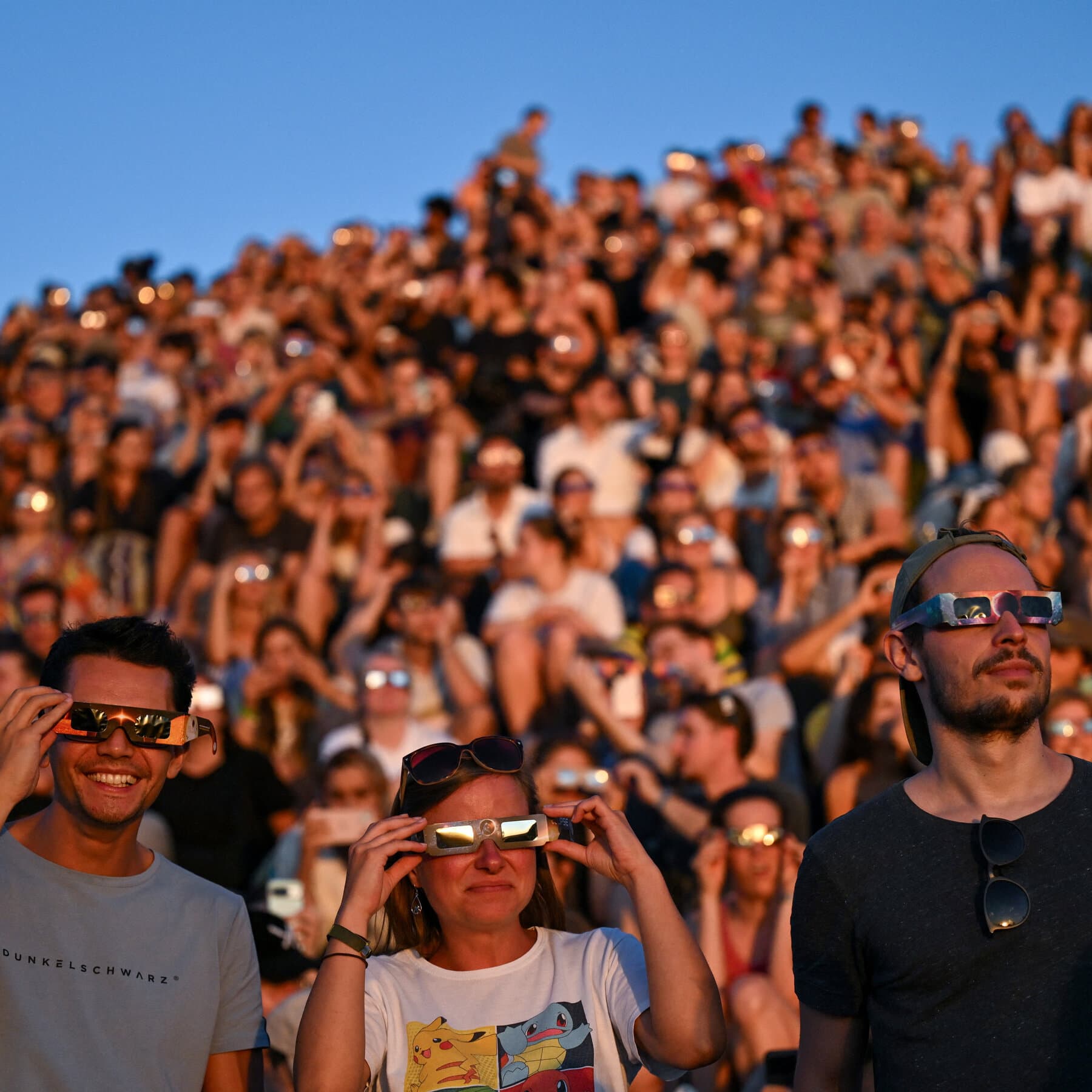 Live Updates: First Total Eclipse in Europe in Decades Turns Day to Night