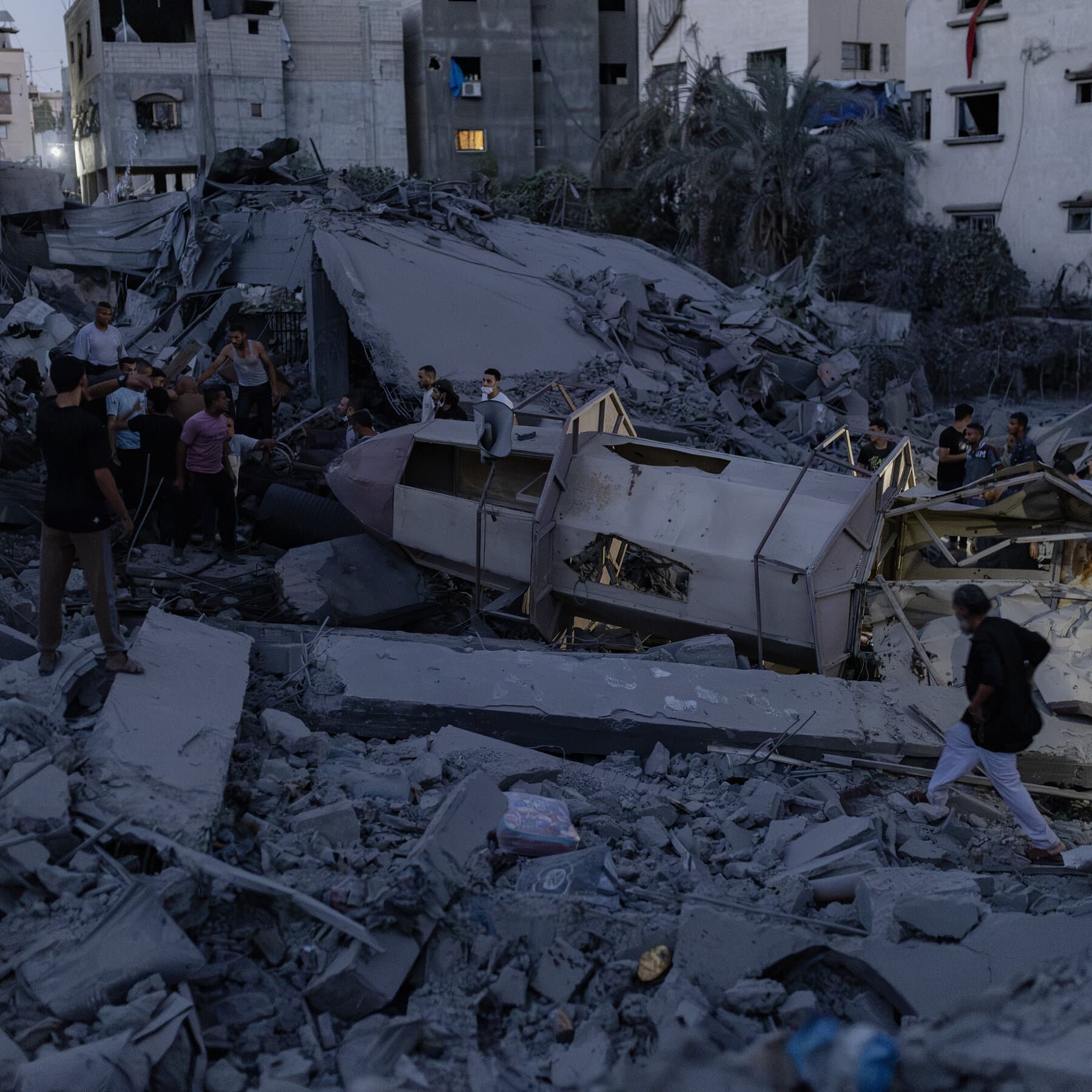 Israel Strikes Mosque in Gaza City