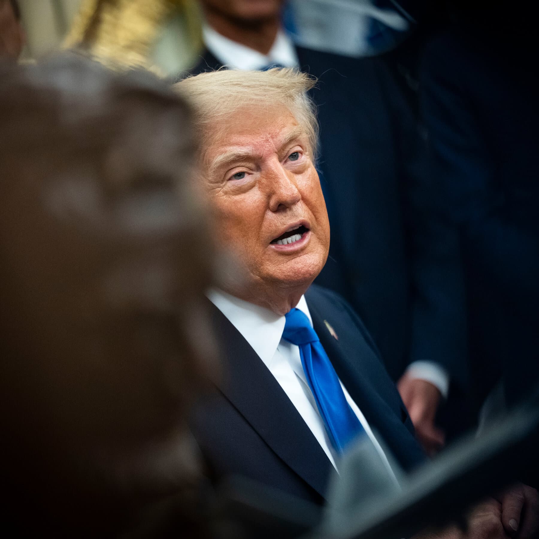 Trump Threatens to Halt Some Trade Unless the Fed Cuts Rates