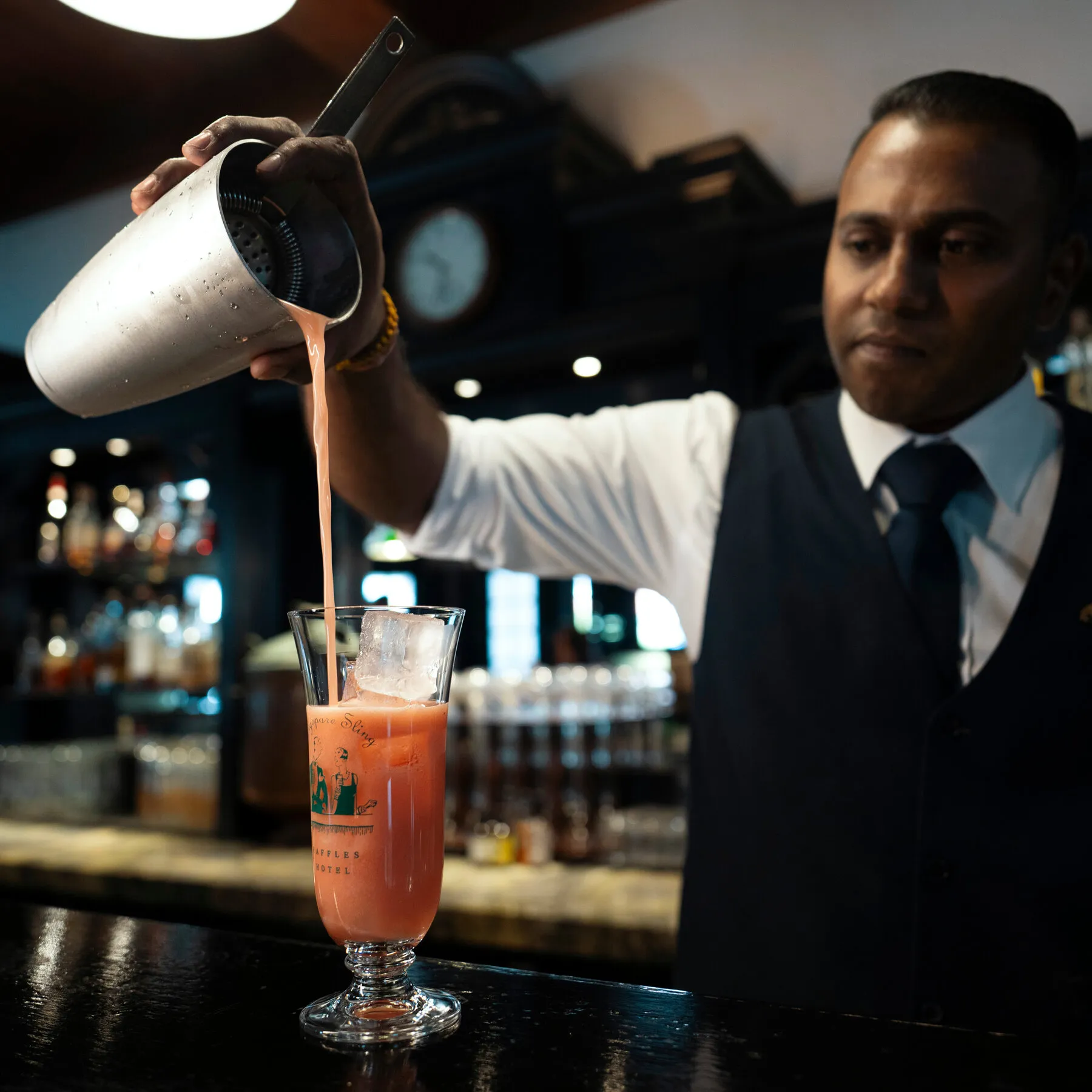 The Raffles’ Singapore Sling Costs $40. There’s a Reason Tourists Still Love It.