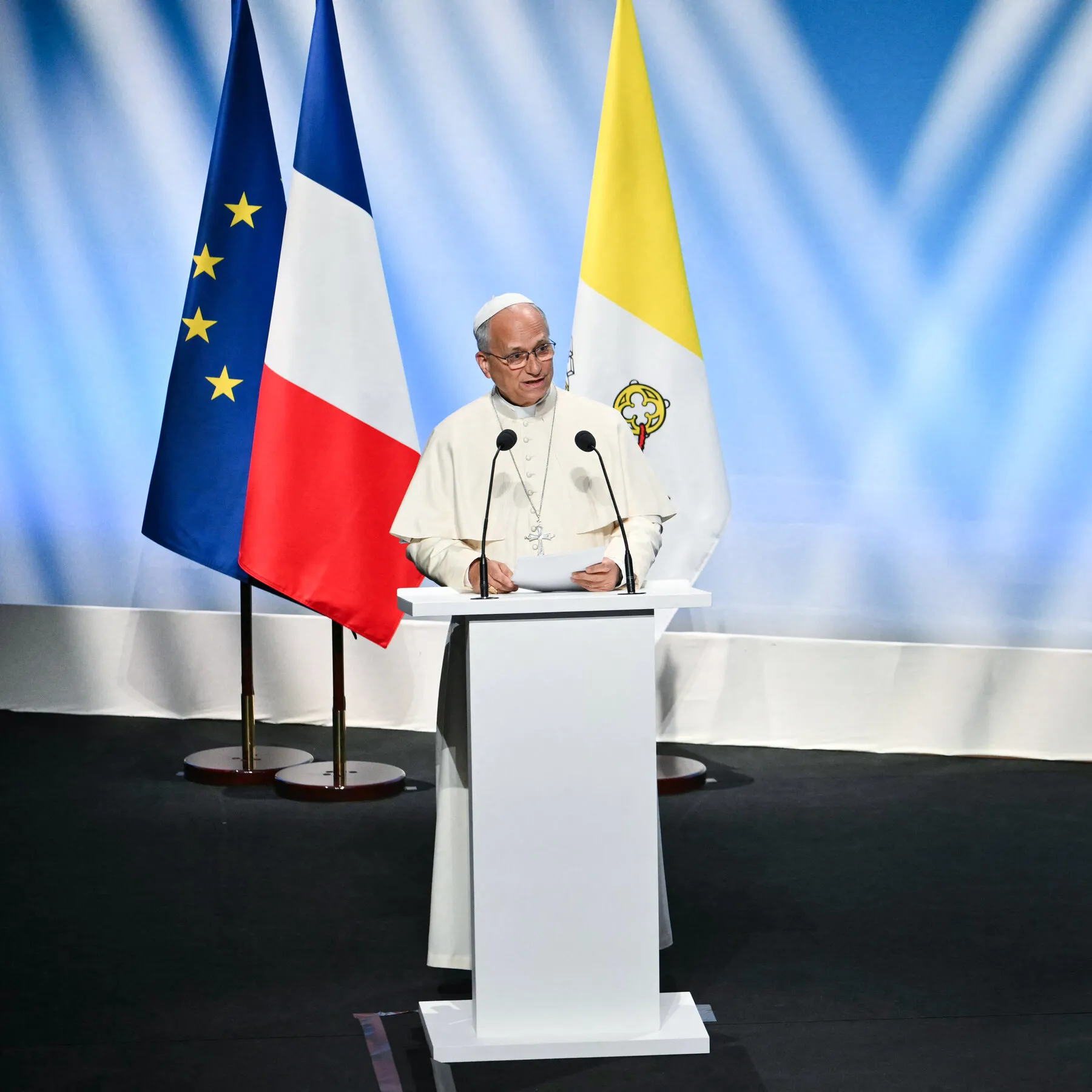 Pope Leo Praises Europe’s Democracy, Diverging Once Again From Trump