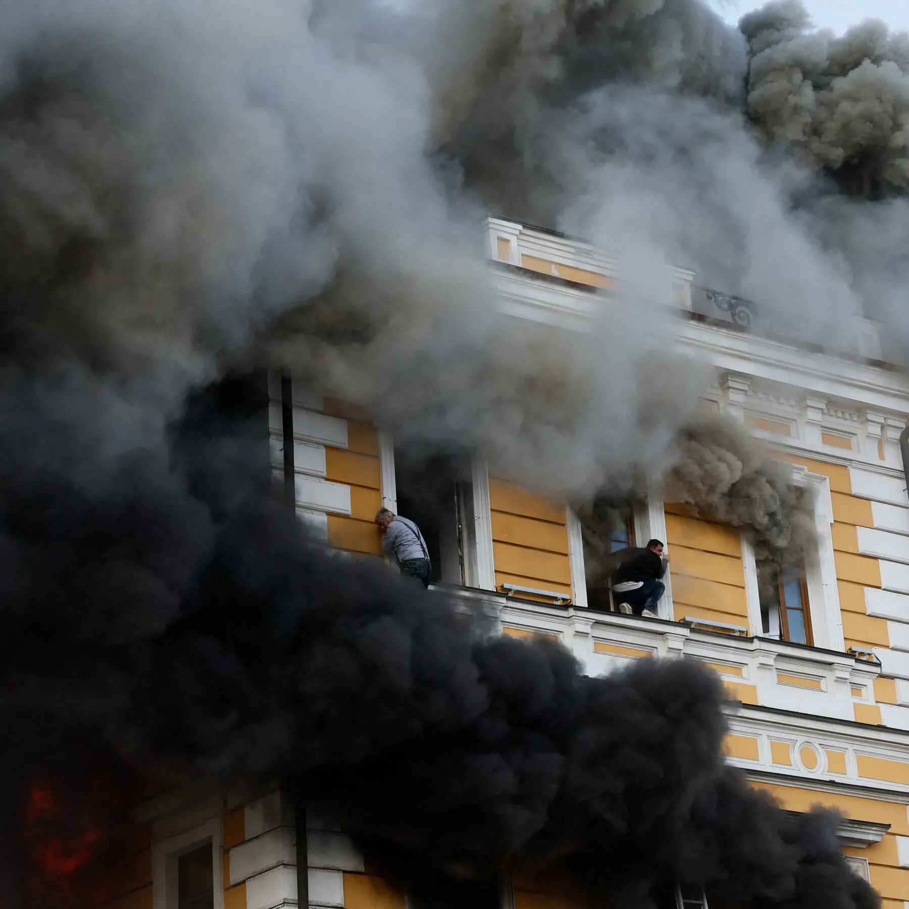 Fire, Smoke and Desperation After a Strike in the Heart of Kyiv