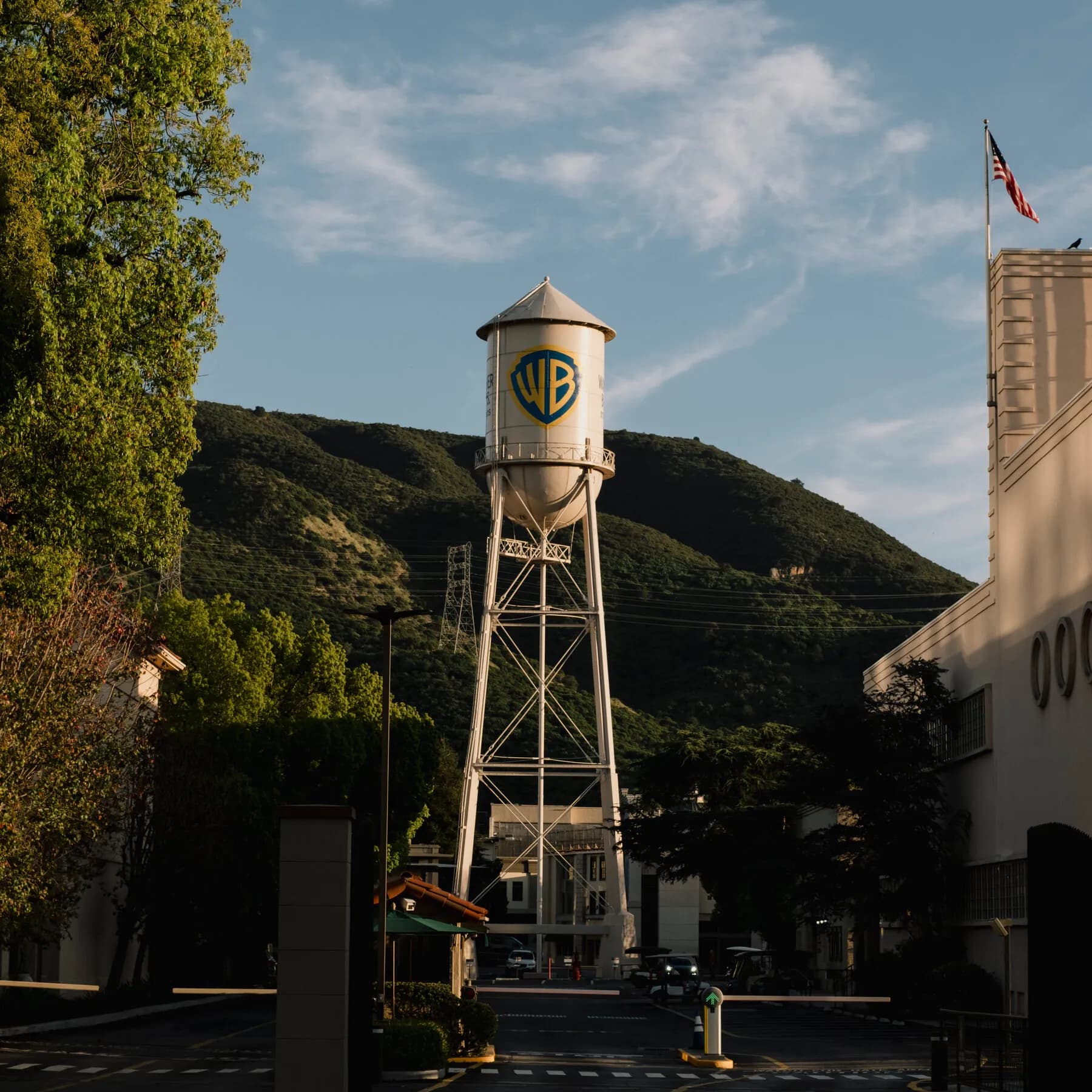 Paramount Closes Its Deal for Warner Bros. Discovery