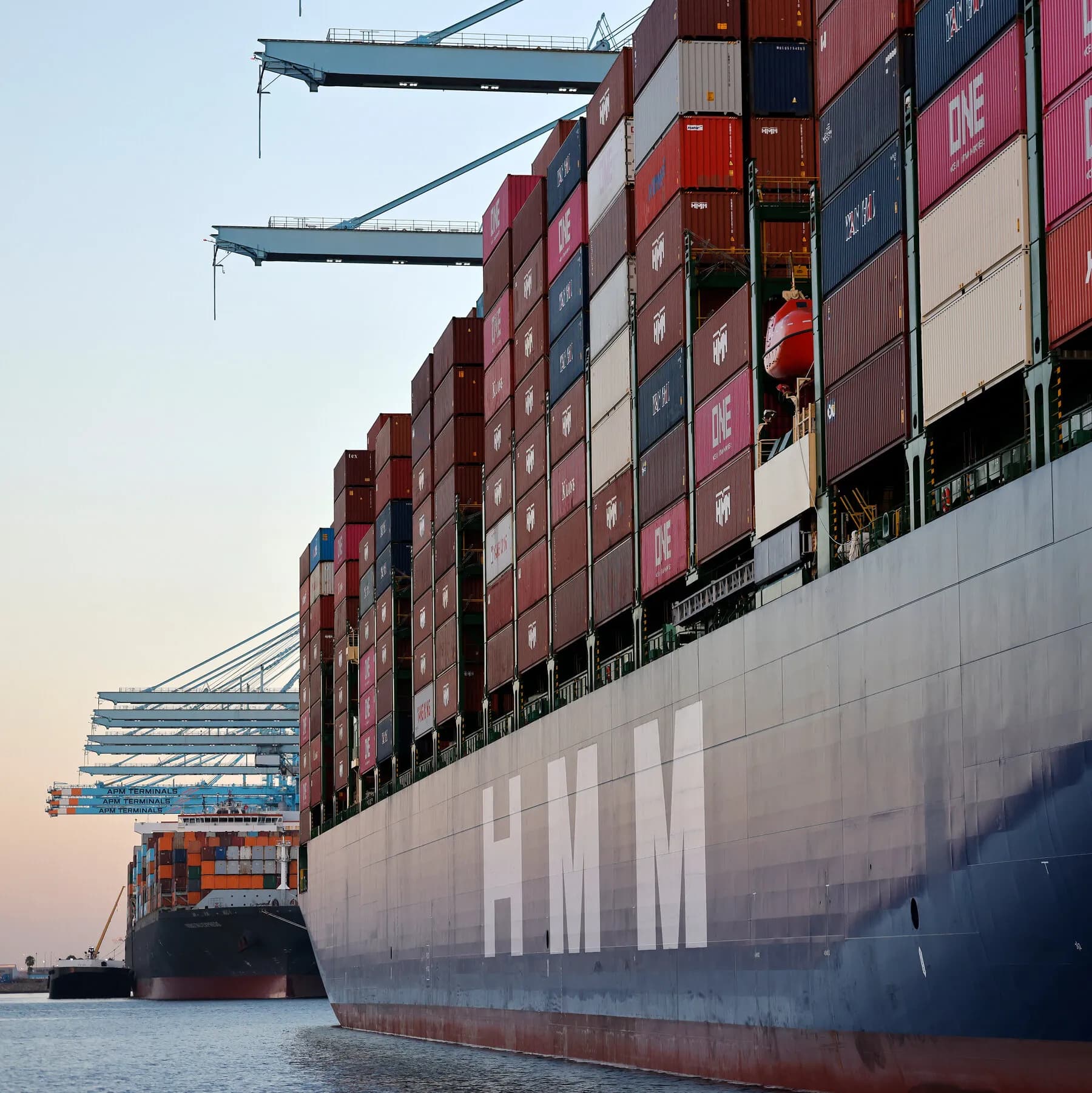 U.S. Trade Deficit Widens in August