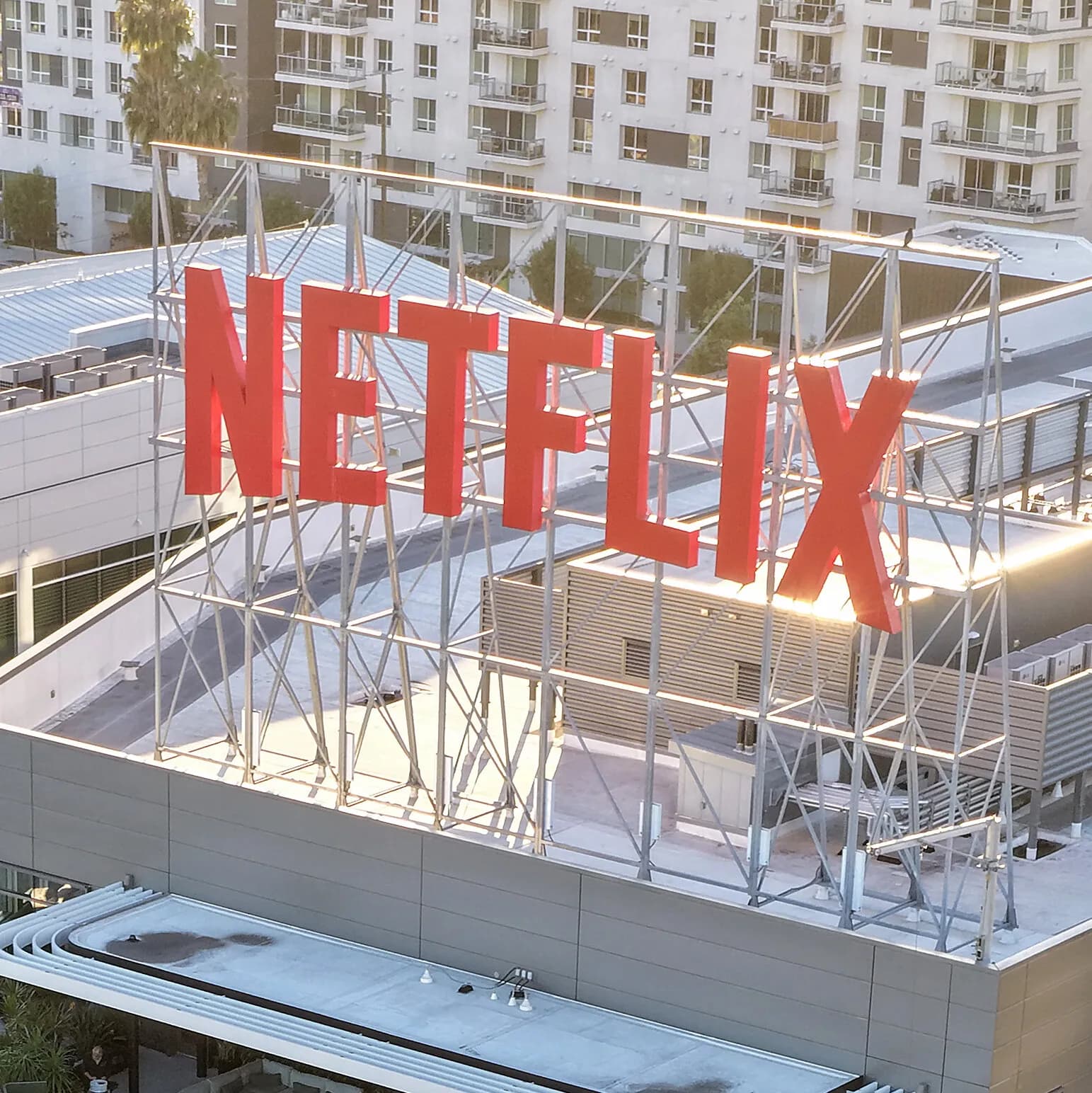 Netflix, Facing Slowing Growth, Cuts 6% of Its Work Force