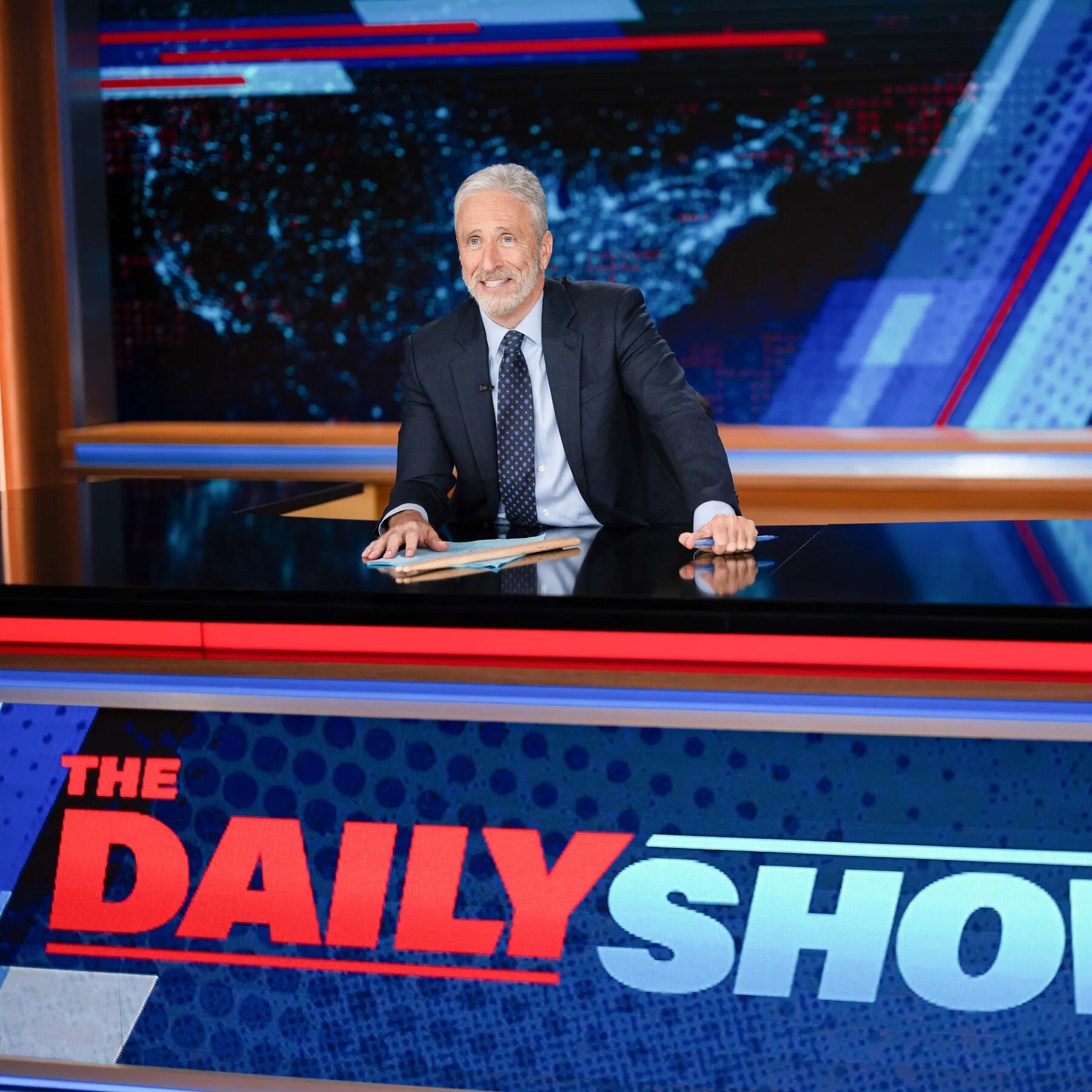 Jon Stewart to Stay at ‘The Daily Show’ Through the 2028 Election