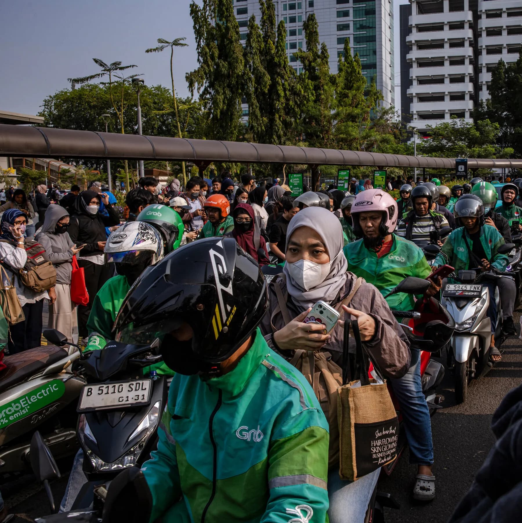 ‘A Ticking Time Bomb’: An Economic Crisis Looms in Indonesia