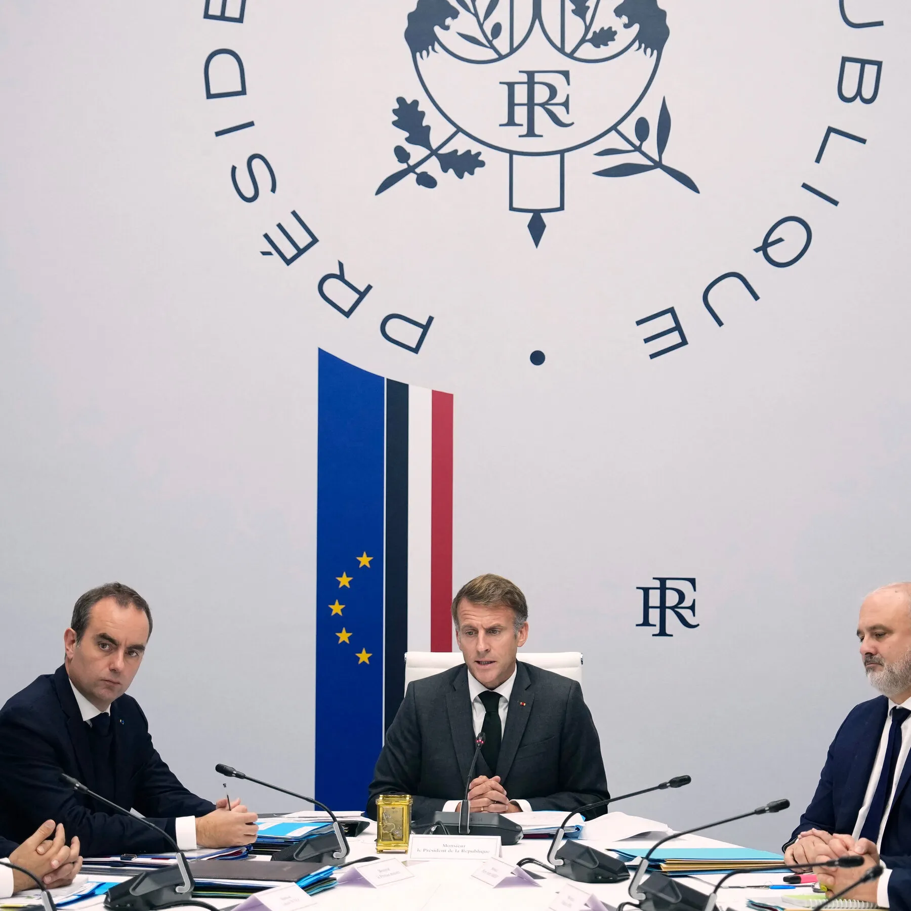 France’s Avoids a Debt Downgrade From Moody’s, but Is Given a Warning