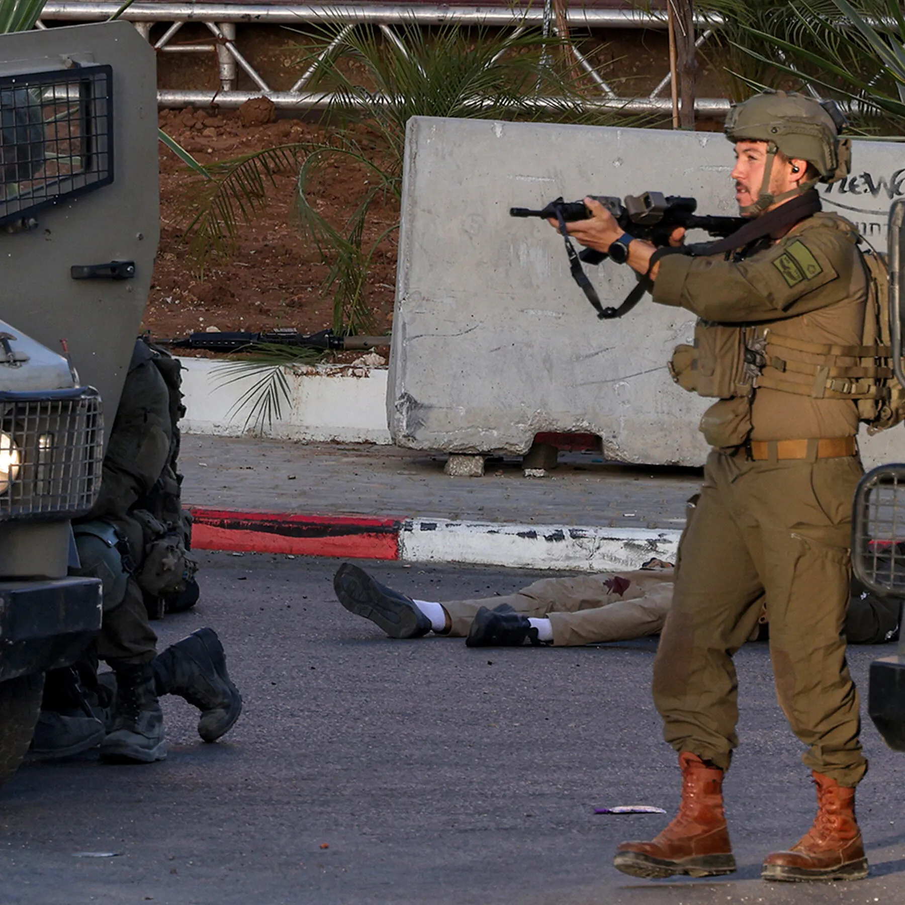 Palestinian Gunmen Open Fire on Israelis in the West Bank, Officials Say