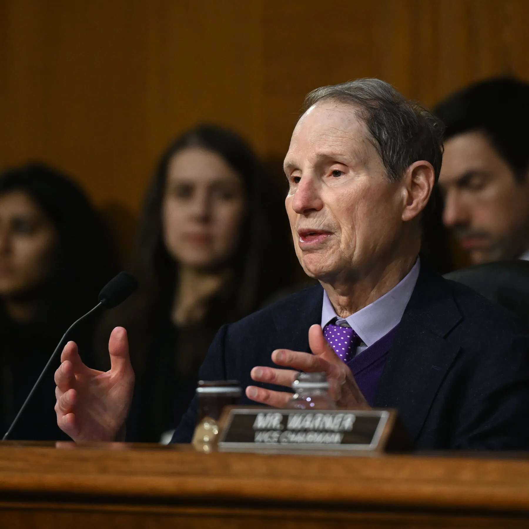Fearing Mass A.I. Layoffs, Some in Congress Eye Ways to Aid Workers