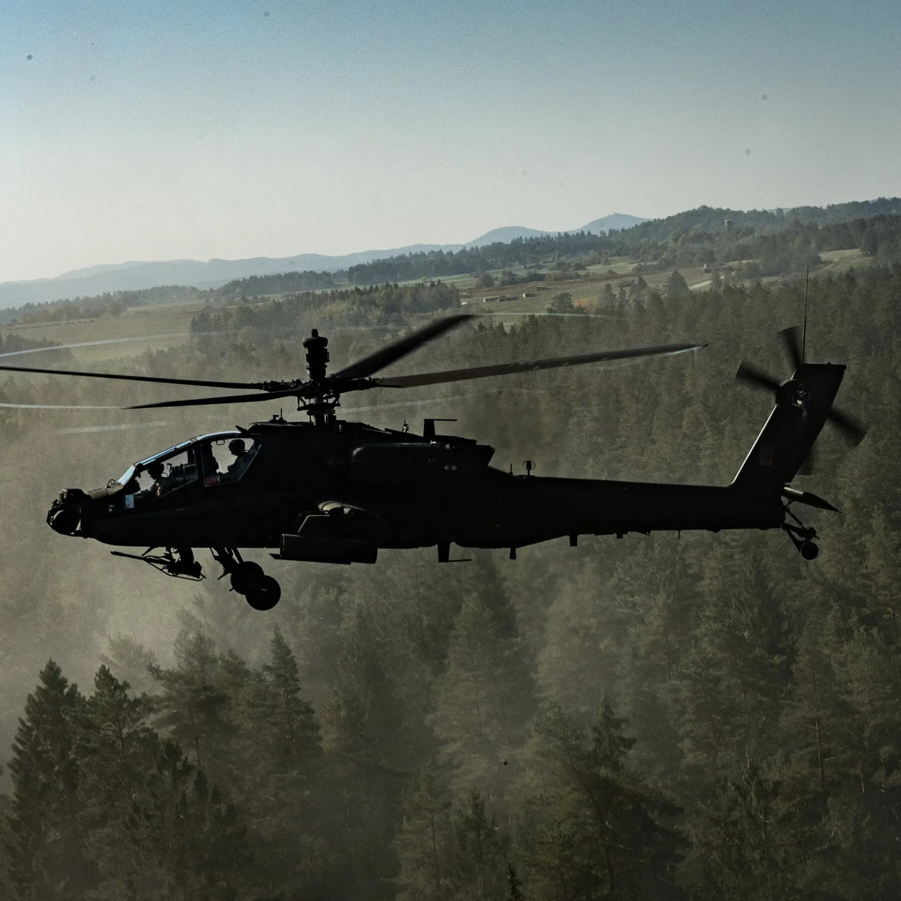 U.S. Army Trains Apache Helicopter Pilots to Shoot Drones